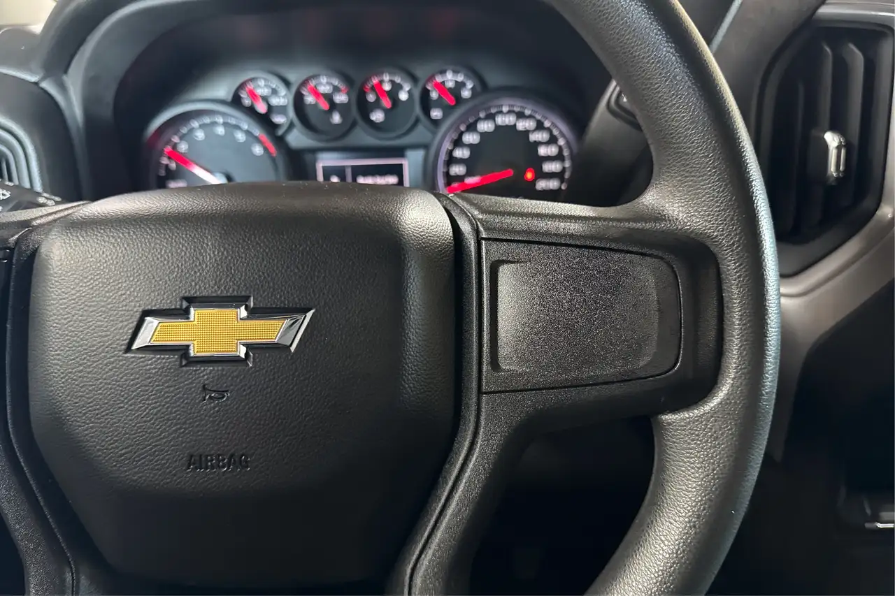 Chevrolet Silverado 1500 снимка Chevrolet Silverado 1500