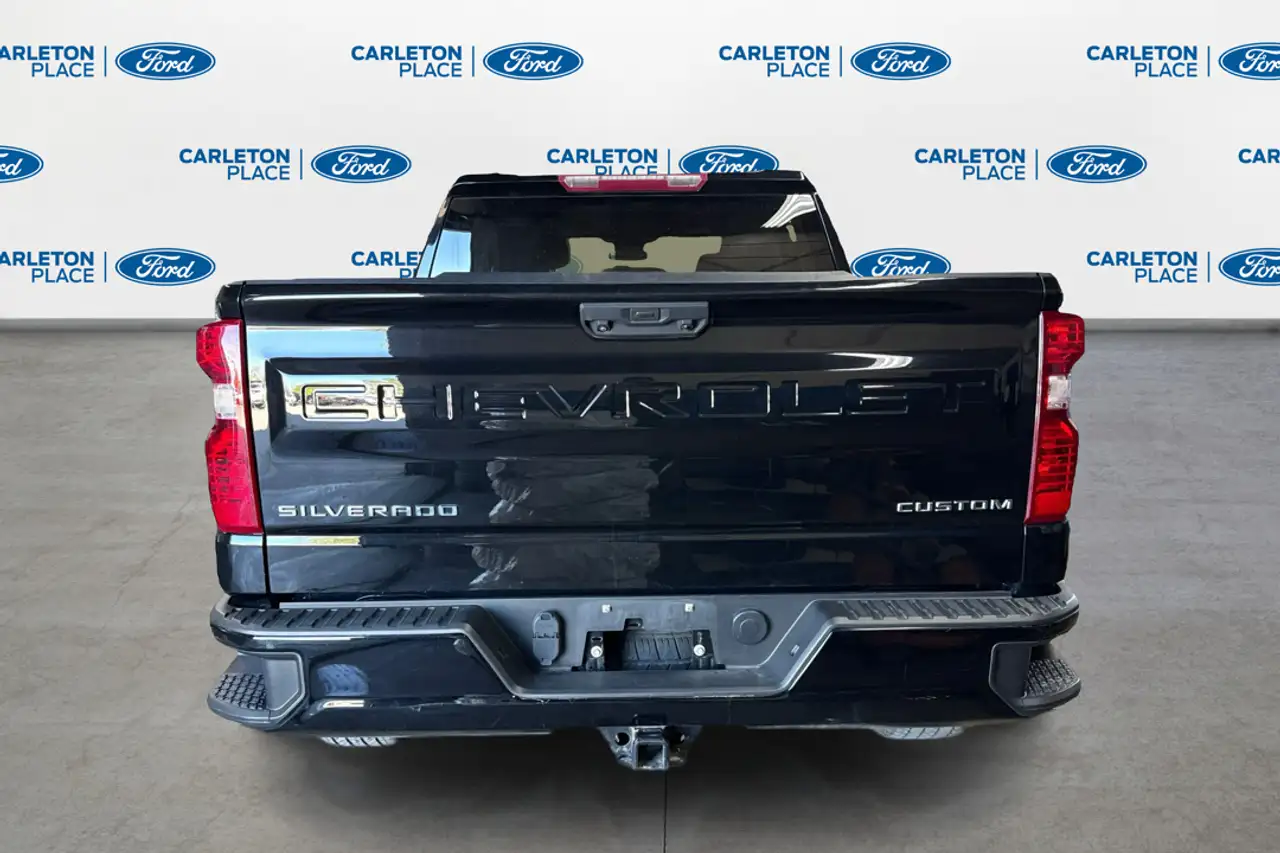 Chevrolet Silverado 1500 снимка Chevrolet Silverado 1500