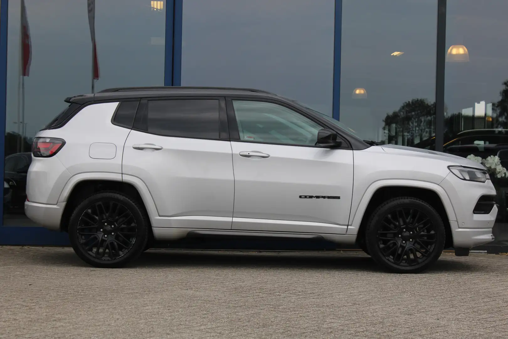 Jeep Compass 4xe 240 Plug-in Hybrid Electric S LEDER ACC CAMERA Grigio - 2