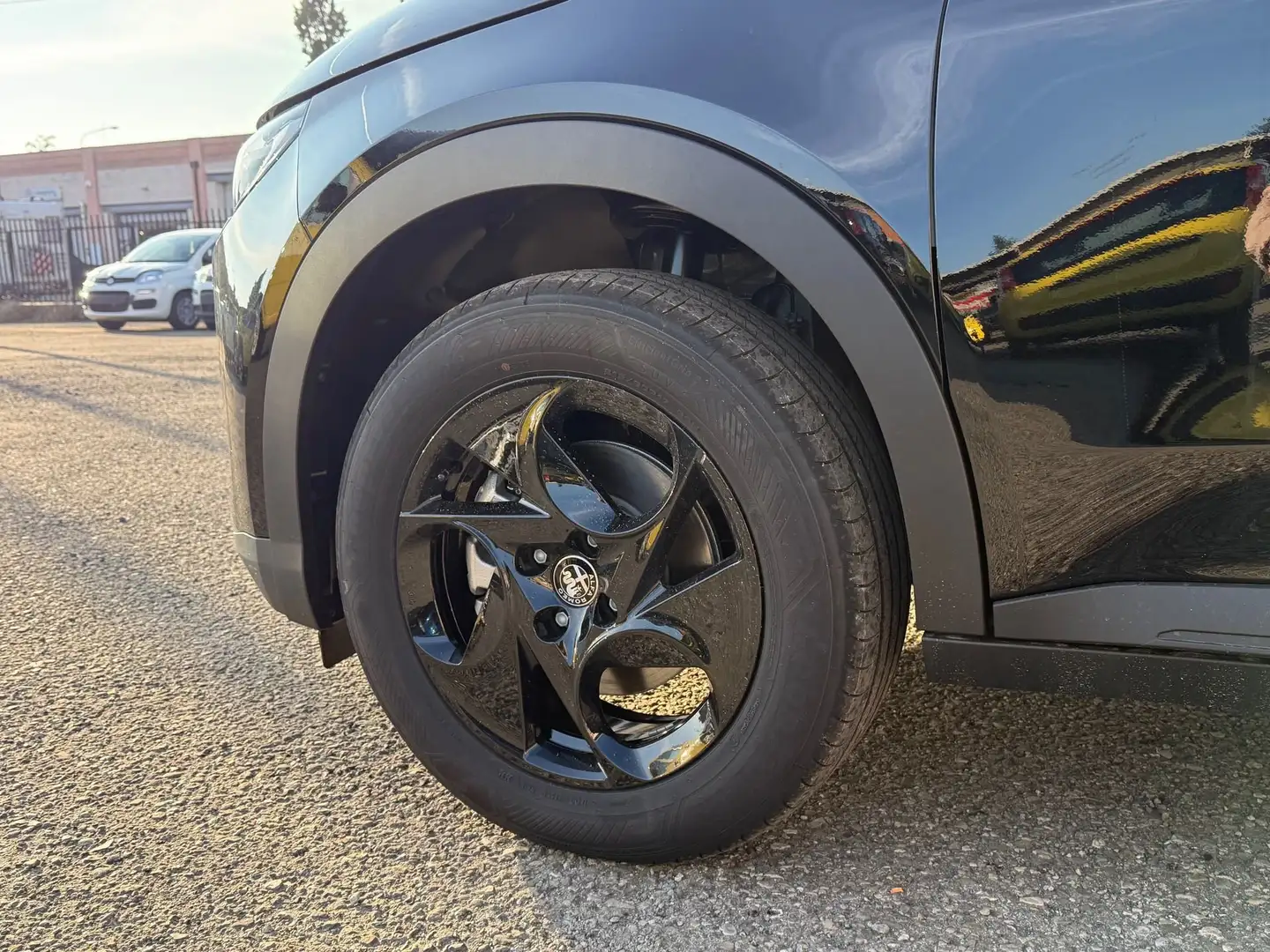 Alfa Romeo Junior Junior 1.2 145 CV Hybrid eDCT6 Noir - 2