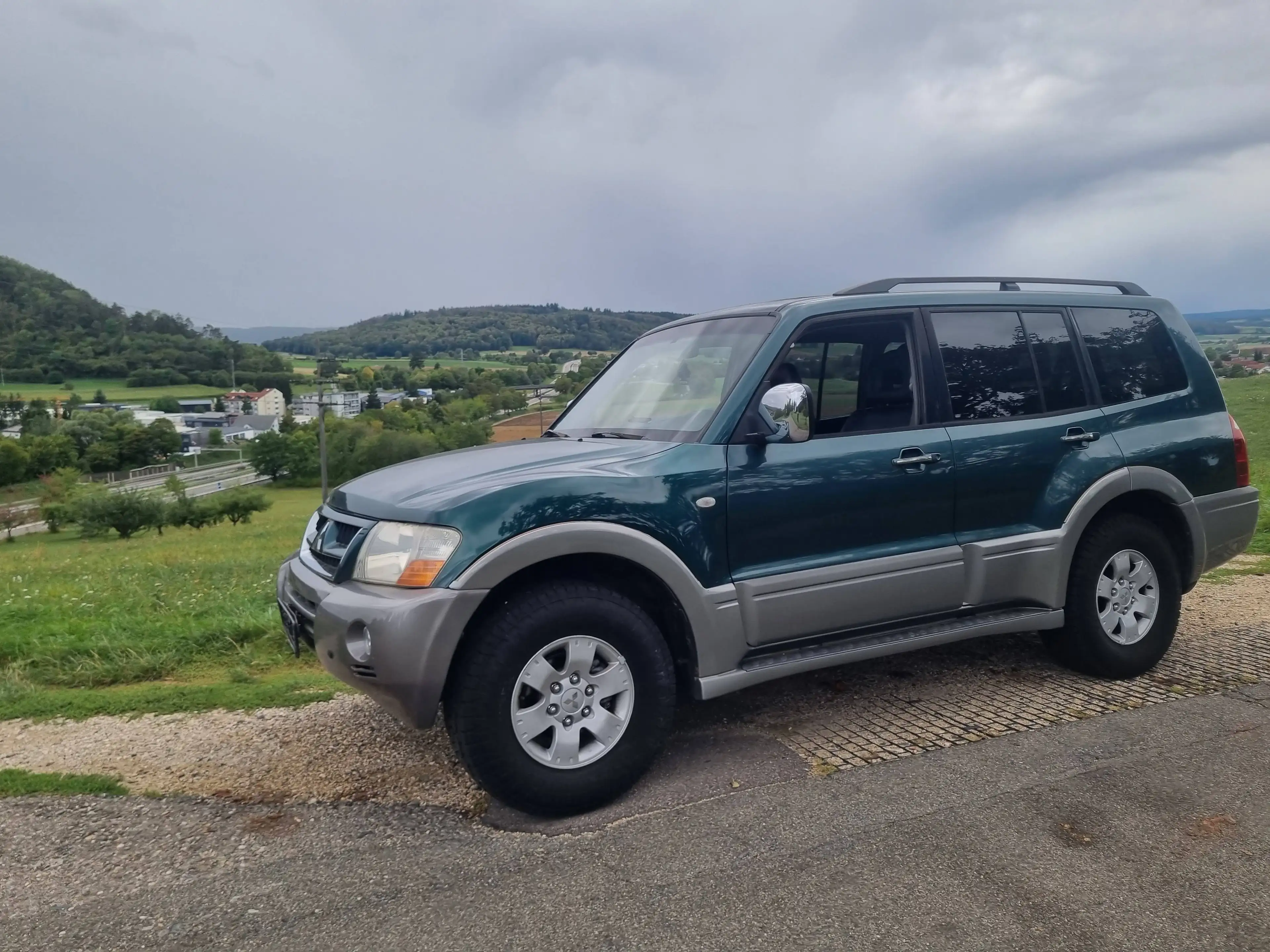 Mitsubishi Pajero Pajero 3.2 DI-D Elegance 7SITZER Automatik Leder Allrad TÜV neu — photo 7