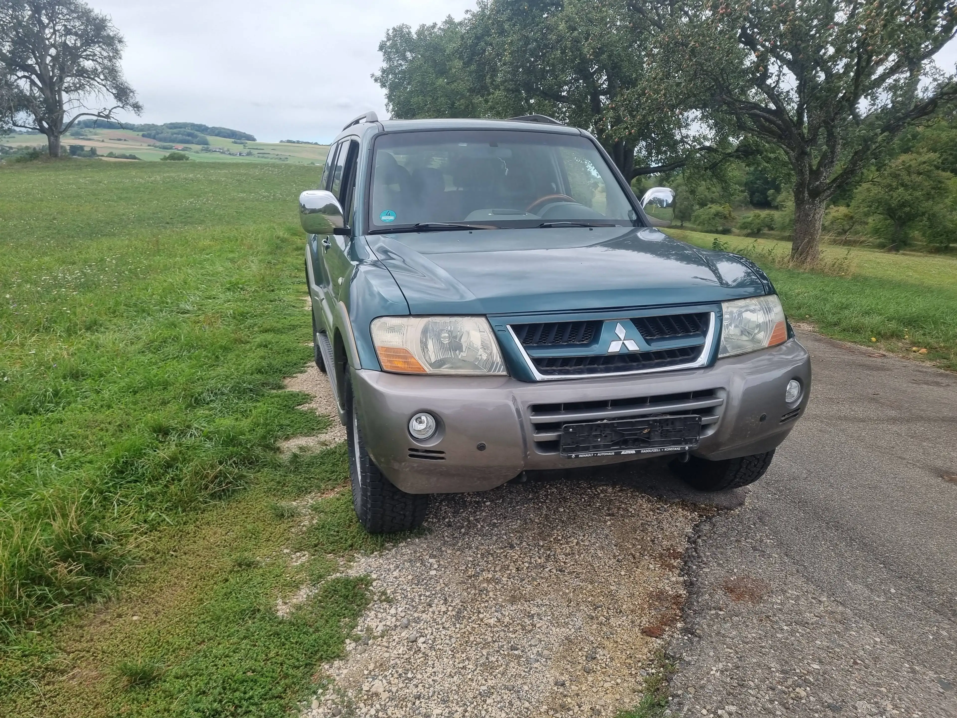 Mitsubishi Pajero Pajero 3.2 DI-D Elegance 7SITZER Automatik Leder Allrad TÜV neu — photo 3