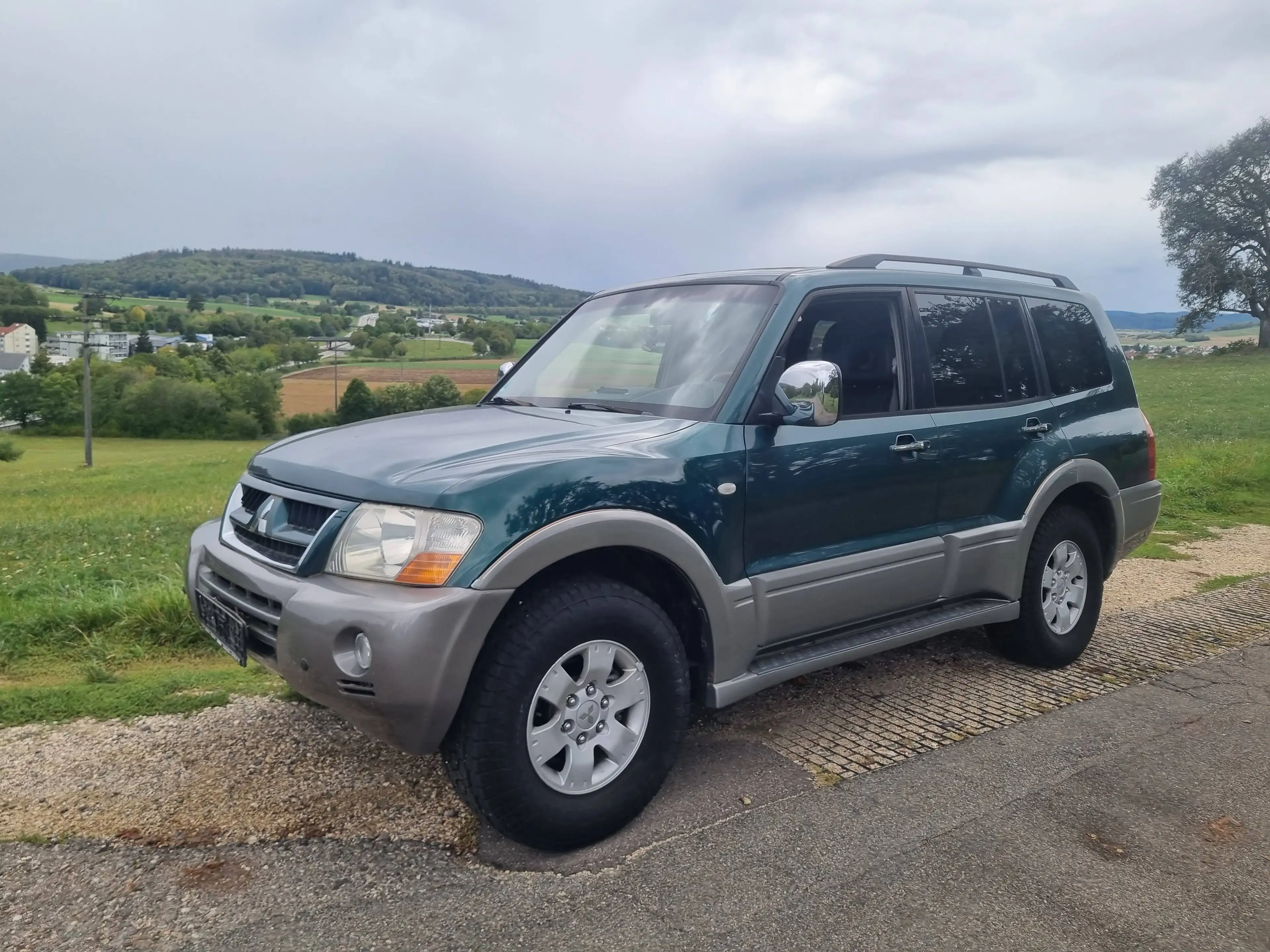 Mitsubishi Pajero Pajero 3.2 DI-D Elegance 7SITZER Automatik Leder Allrad TÜV neu — photo 6