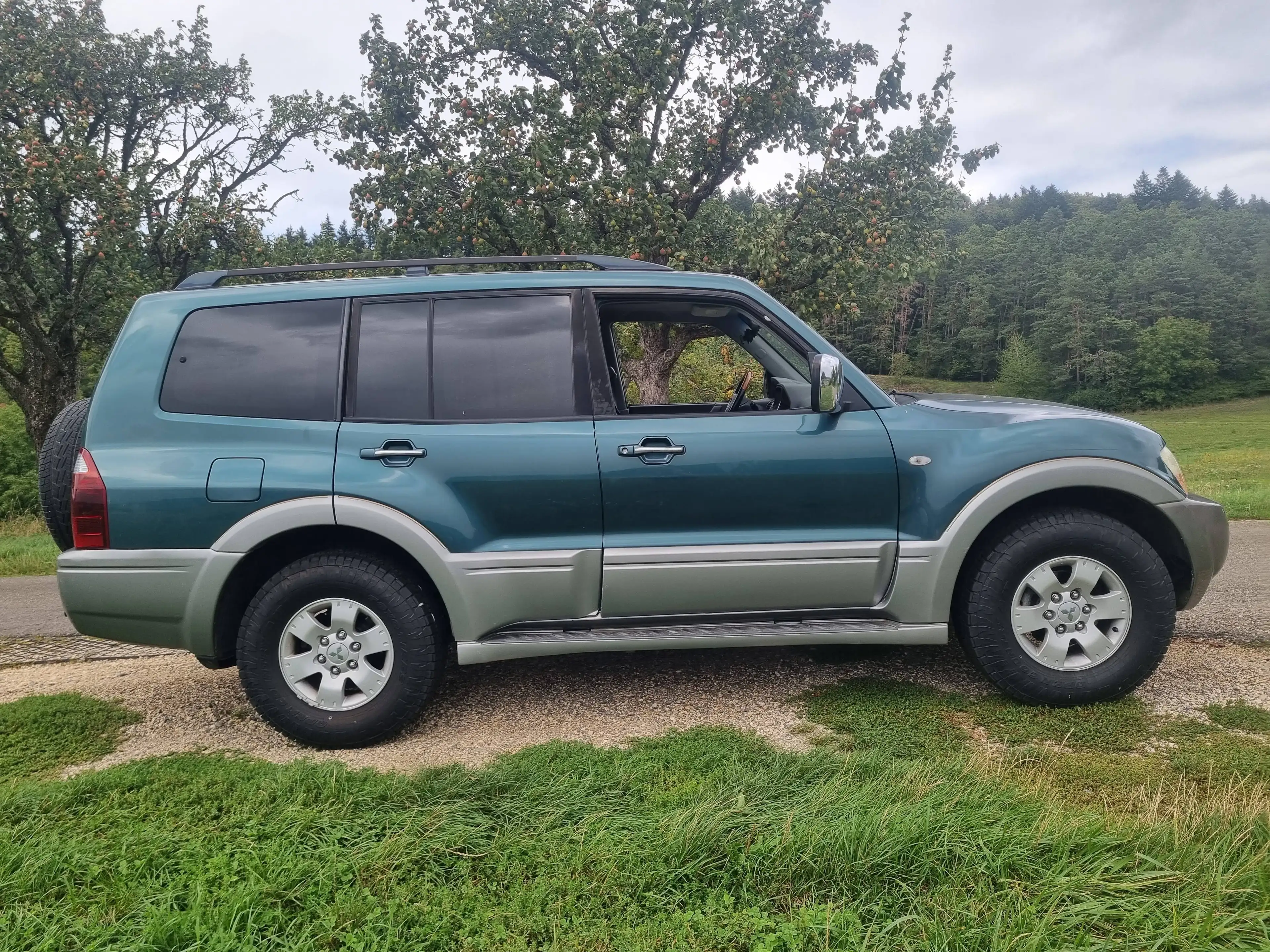 Mitsubishi Pajero Pajero 3.2 DI-D Elegance 7SITZER Automatik Leder Allrad TÜV neu — photo 15
