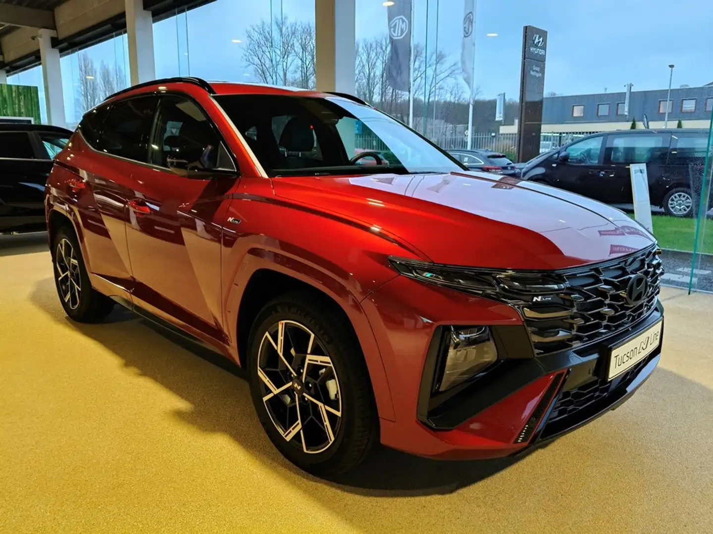 Hyundai TUCSON Feel N-line - HEV 1.6 T-GDi 6AT Rood - 1