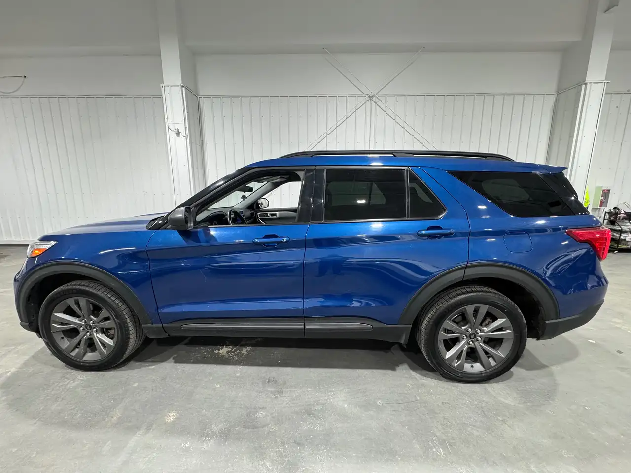Ford Explorer снимка Ford Explorer