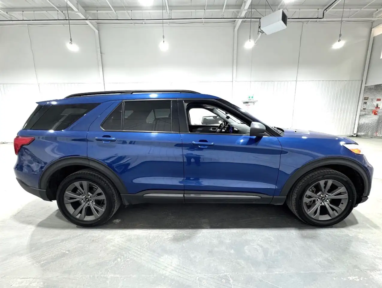 Ford Explorer снимка Ford Explorer
