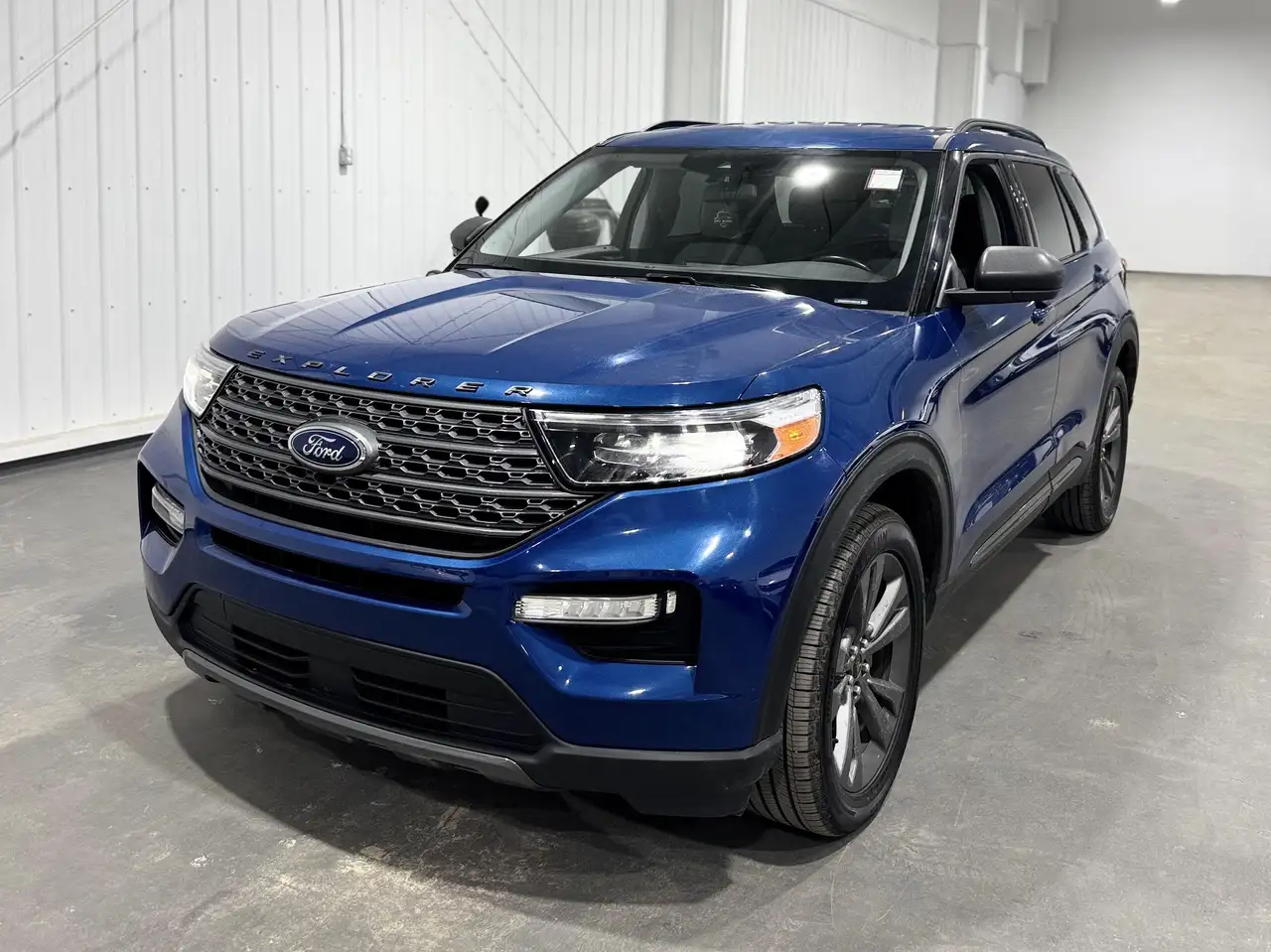 Ford Explorer снимка Ford Explorer