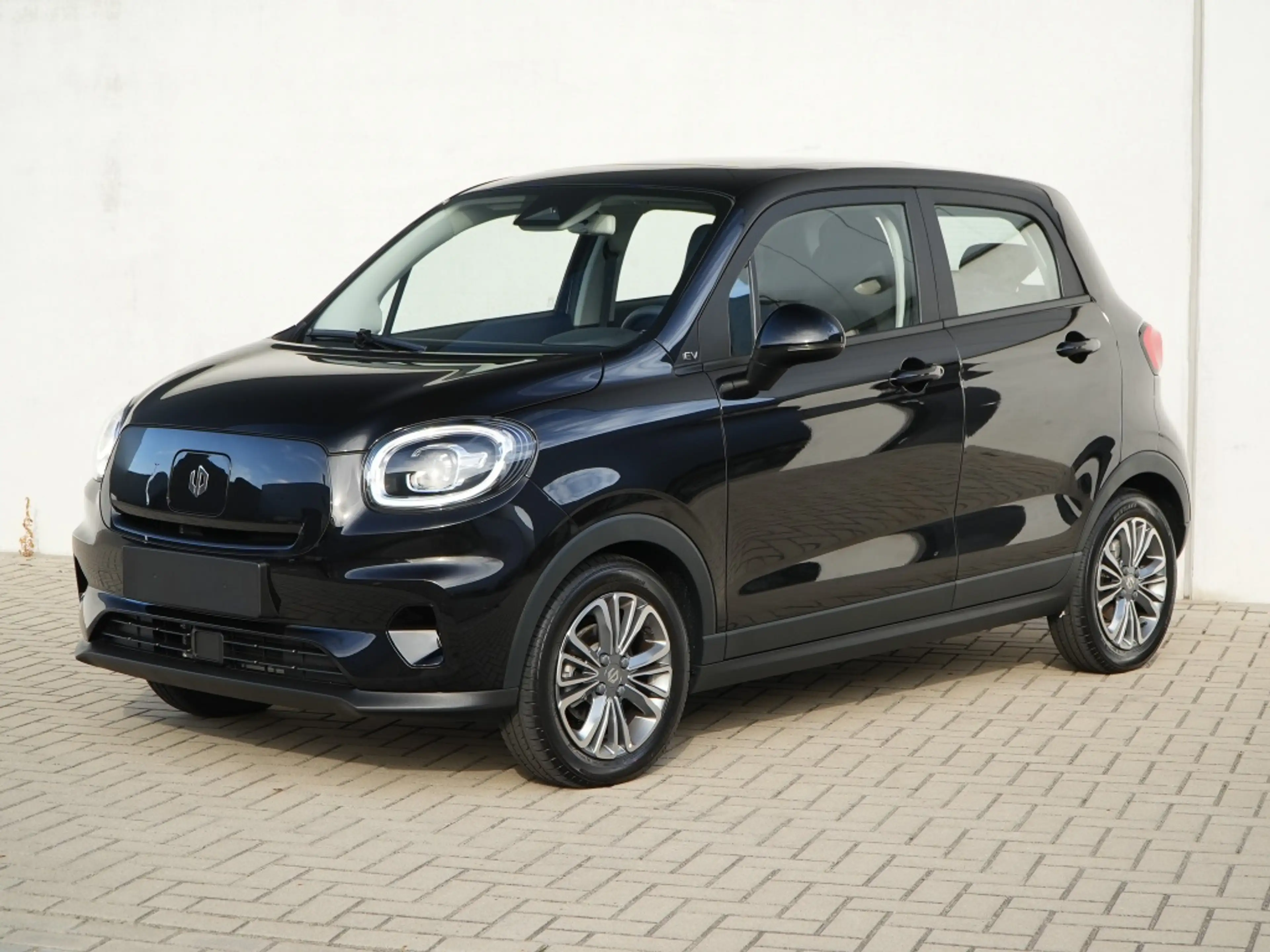 Leapmotor T03 Design 37.3 kWh Limited Black Edition uit voorraad — photo 6