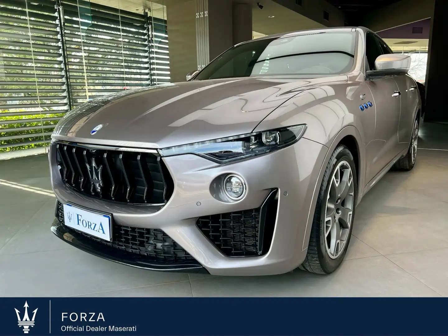 Maserati Levante 2.0 mhev GT 330cv , Sport pack , ADAS Grigio - 1