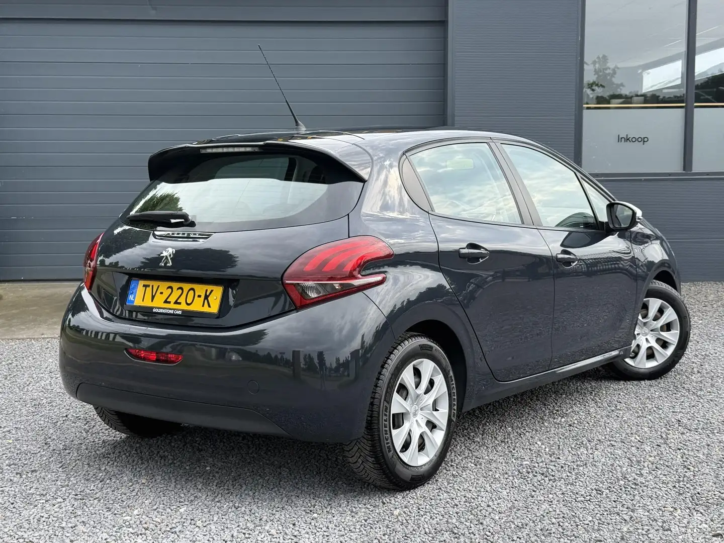 Peugeot 208 1.2 PureTech Like Airco,N.A.P,5 Deurs,Dealer Onder Grijs - 2