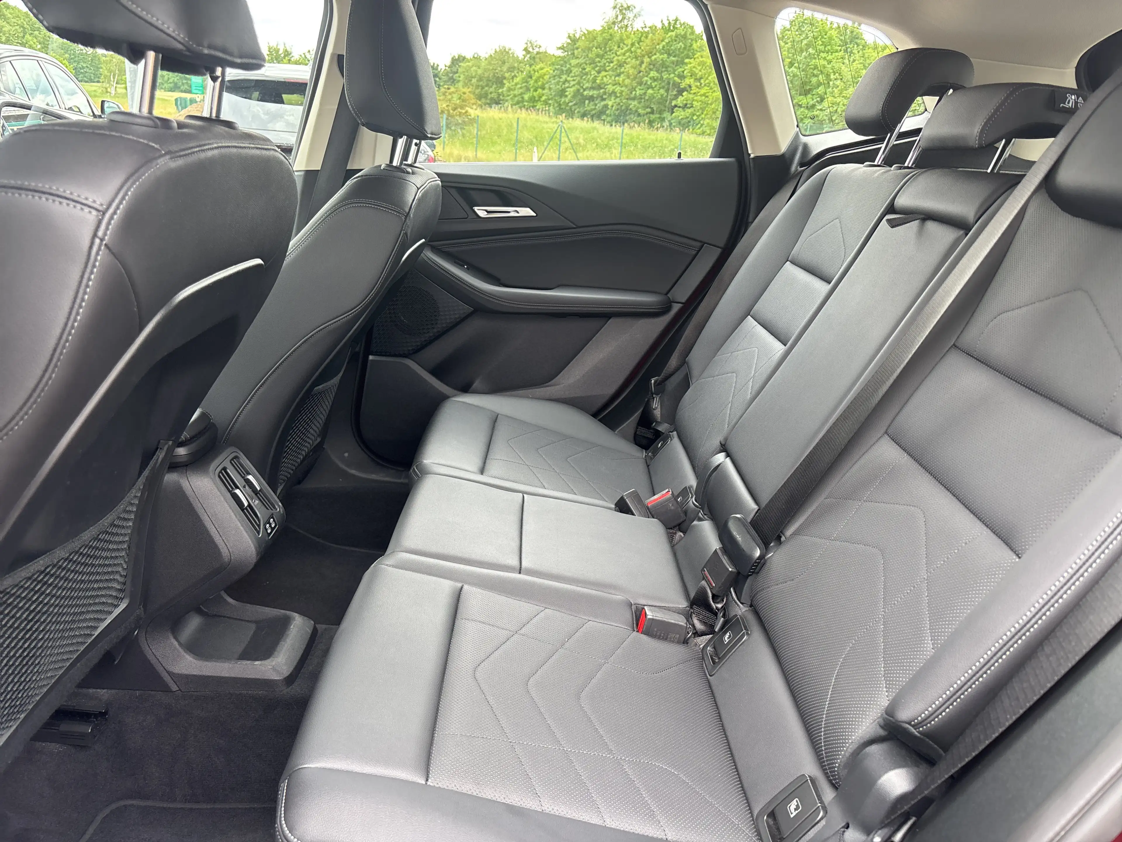 BMW 223 i xDrive Active Tourer Head-Up DAB LED Shz — photo 14