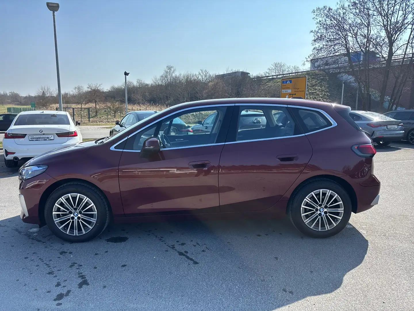 BMW 223 i xDrive Active Tourer Luxury Line Rot - 2