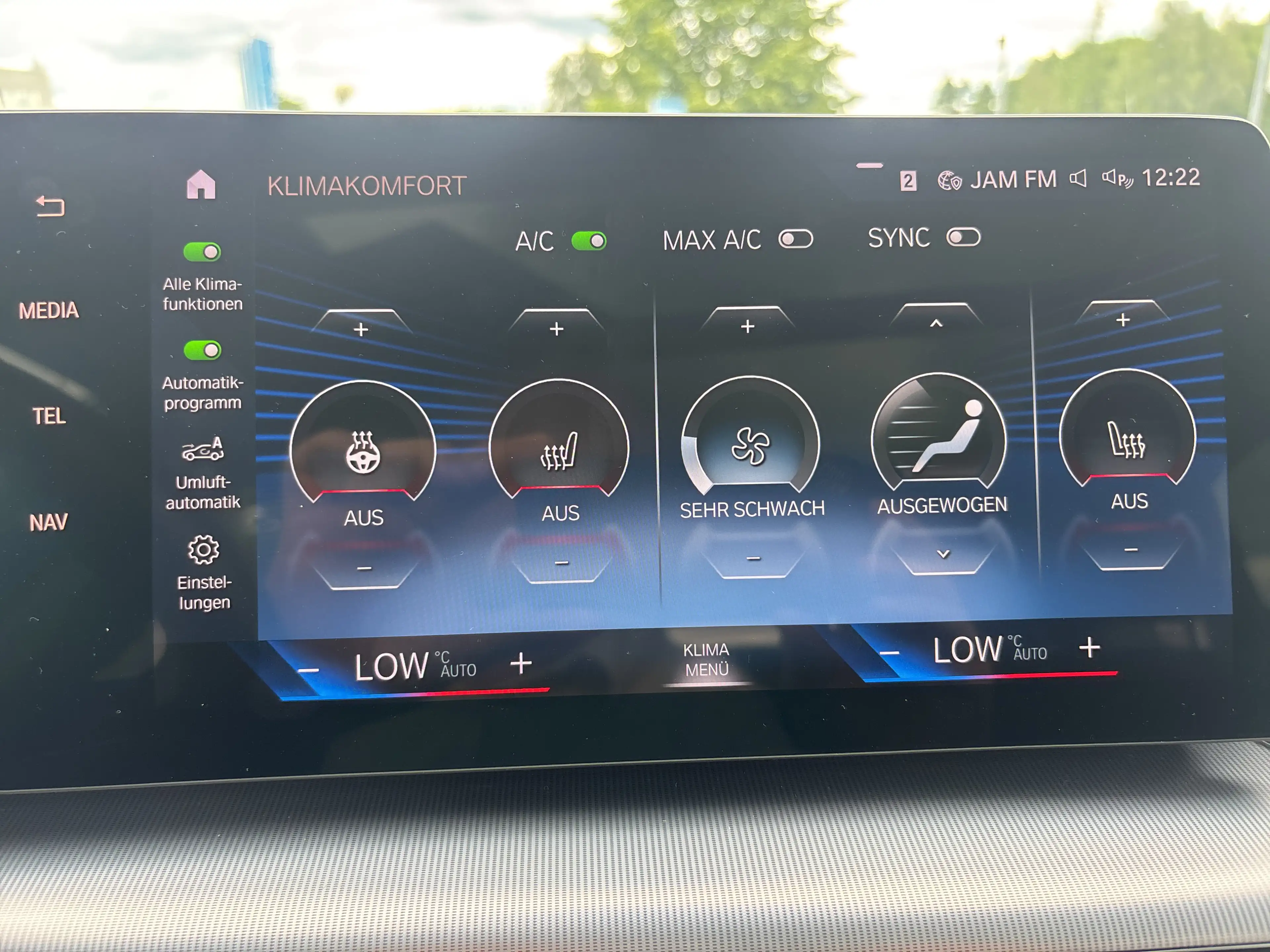 BMW 223 i xDrive Active Tourer Head-Up DAB LED Shz — photo 24