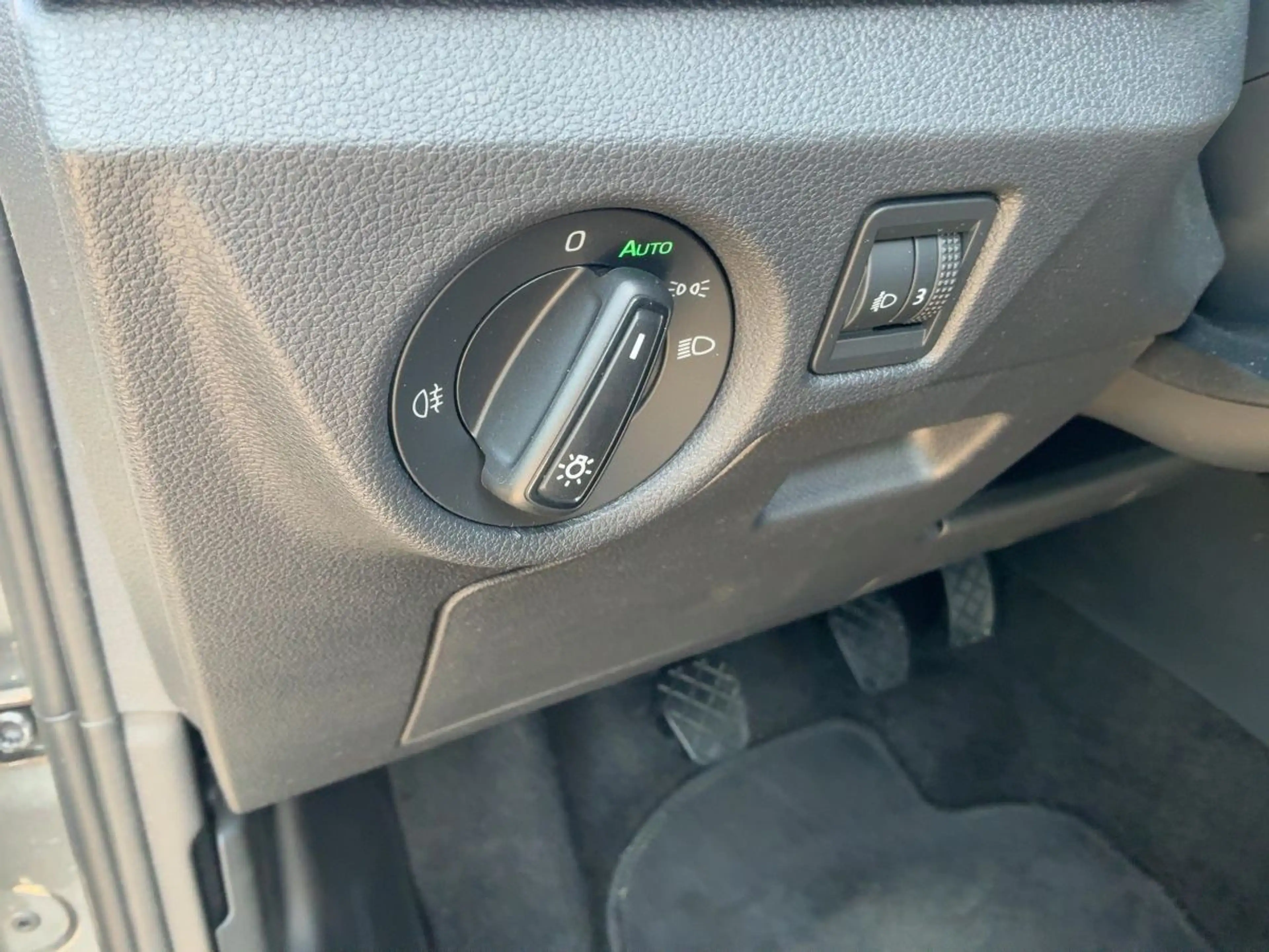Skoda Kamiq 1.0 TSI Active — photo 13