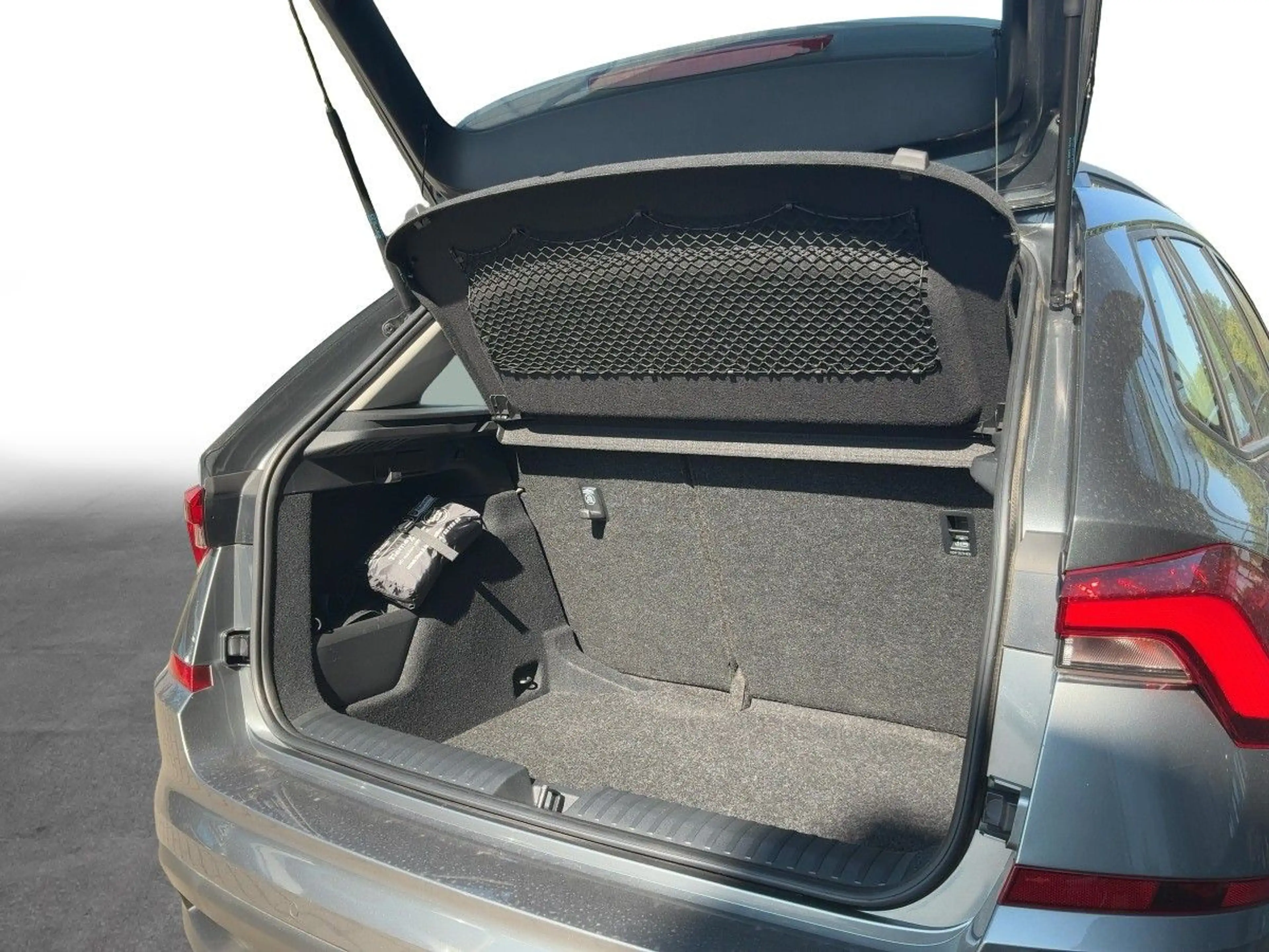 Skoda Kamiq 1.0 TSI Active — photo 6