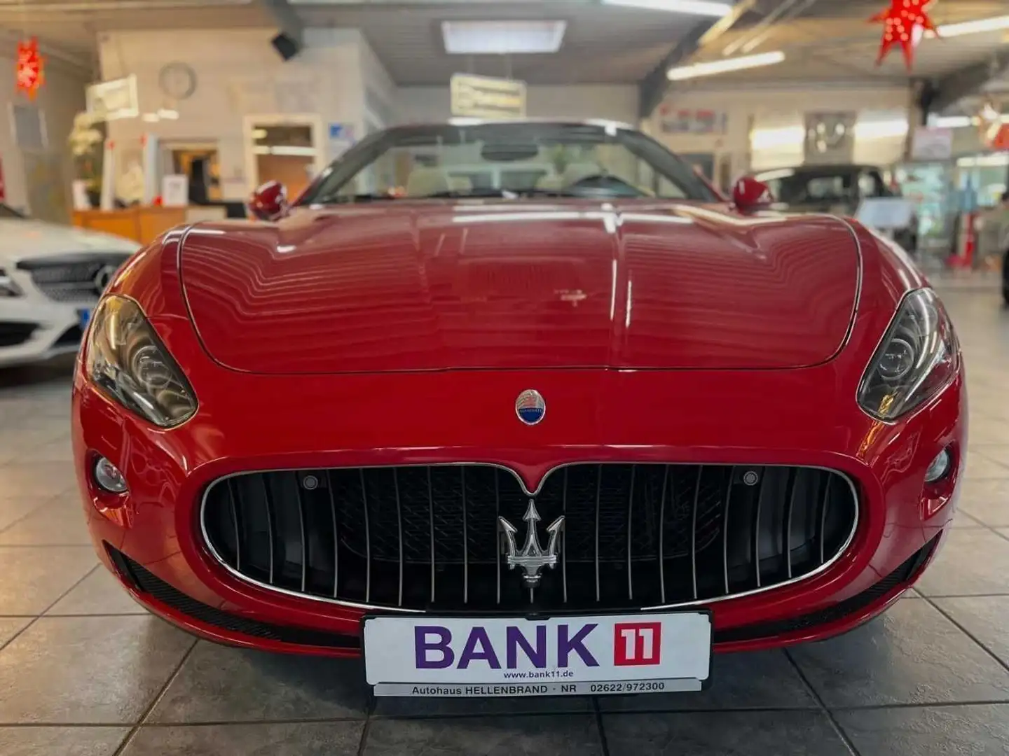 Maserati GranCabrio 4.7 V8  BOSE/20ZOLL/NAVI/SHZ/XENON/ Rot - 2