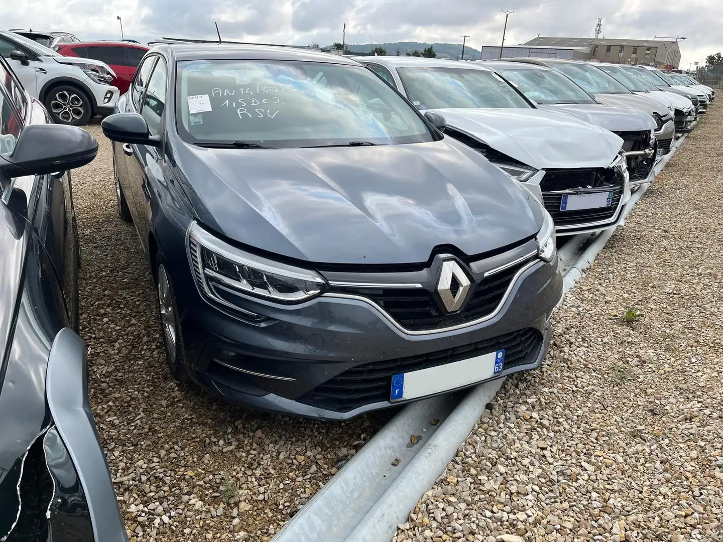 Renault Megane 1.5 DCiBlue 115 Business EDC / FS311 Gris - 1