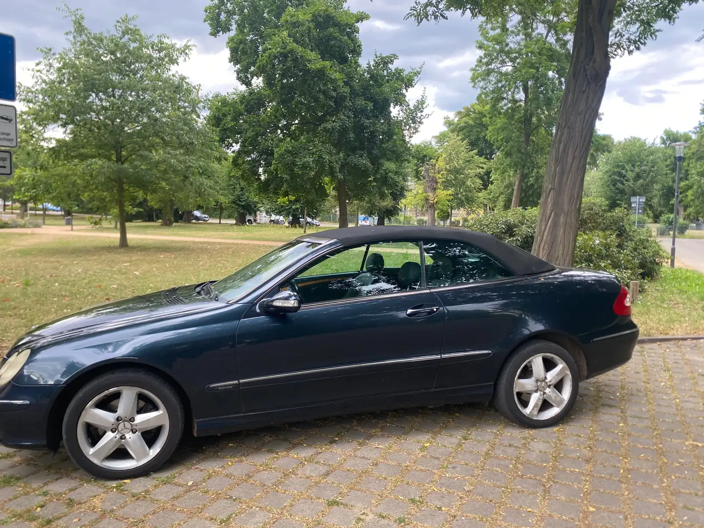 Mercedes-Benz CLK 240 CLK Cabrio 240 Avantgarde Negru - 1