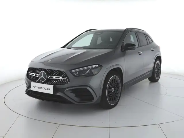 Mercedes-Benz GLA 220 220 d amg line premium 4matic auto