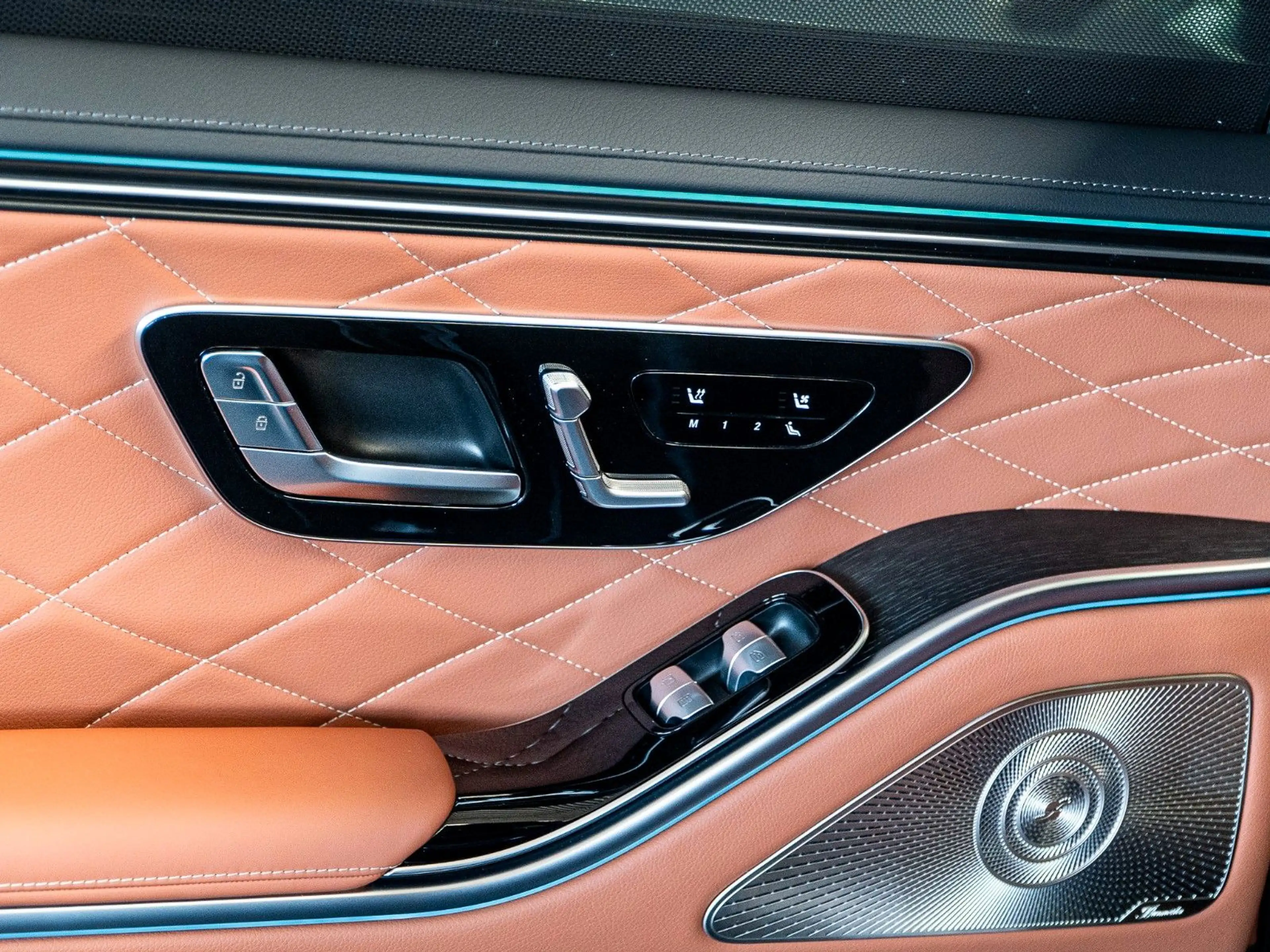 Mercedes-Benz S 450 d AMG Pano Chauffeur Brown HUD — photo 15