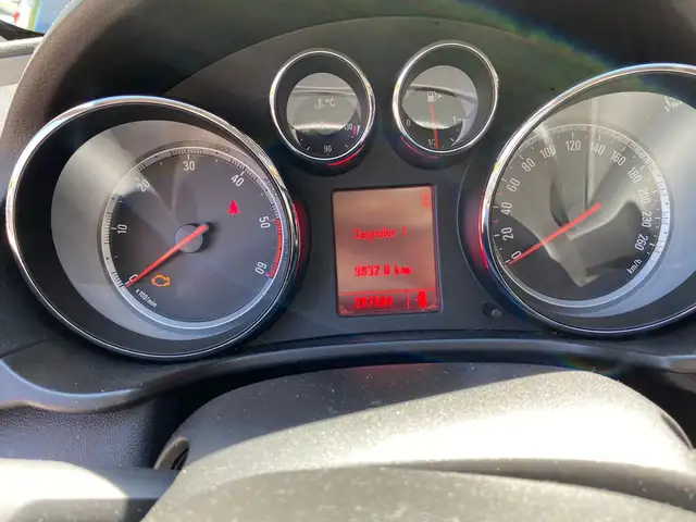 Opel Insignia view 13