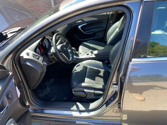 Opel Insignia view 9