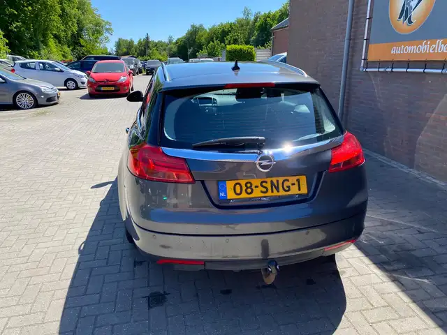Opel Insignia view 16
