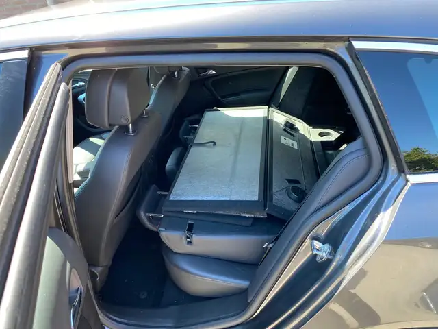 Opel Insignia view 8