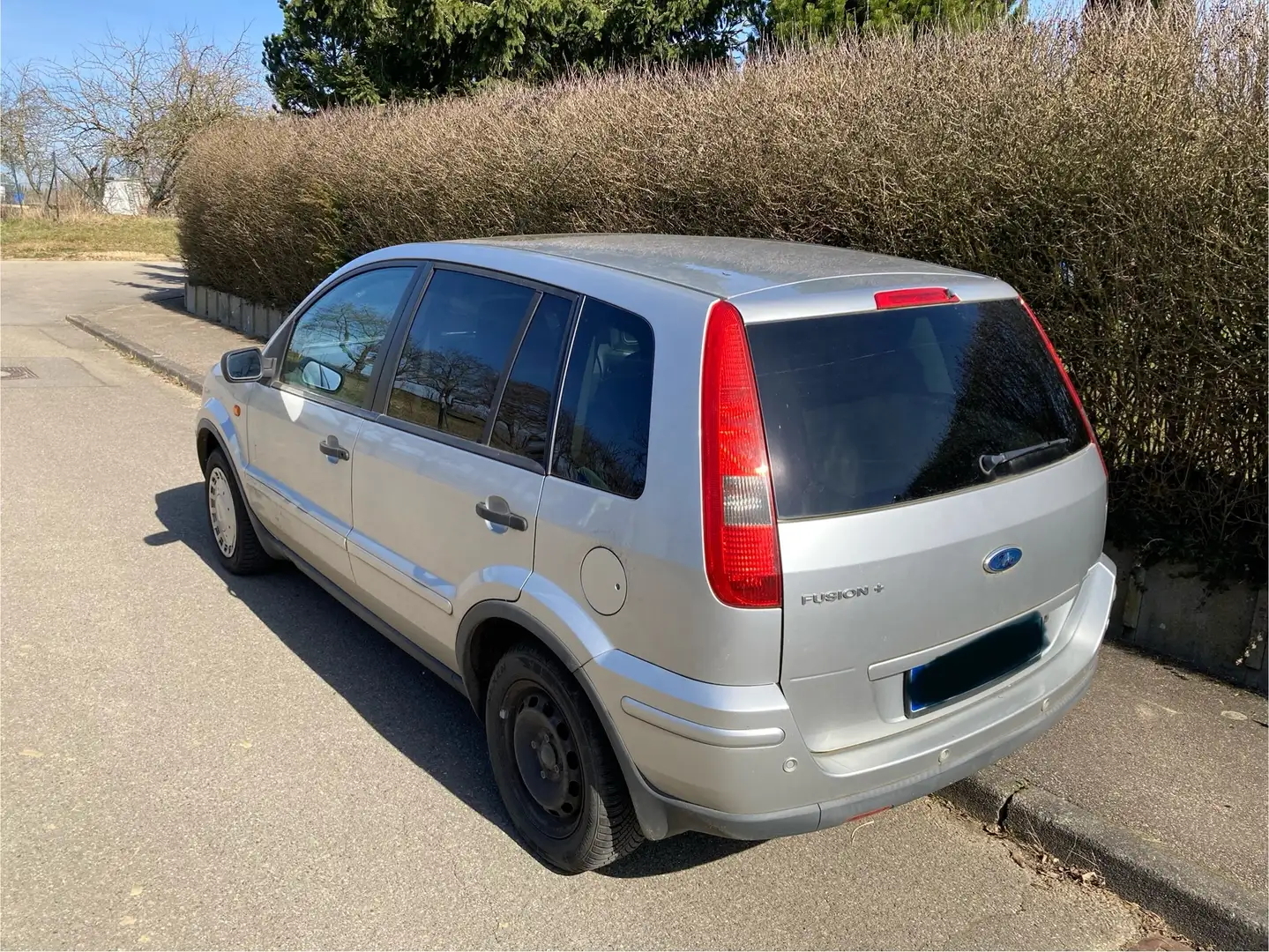 Ford Fusion 1.6 + Ezüst - 2