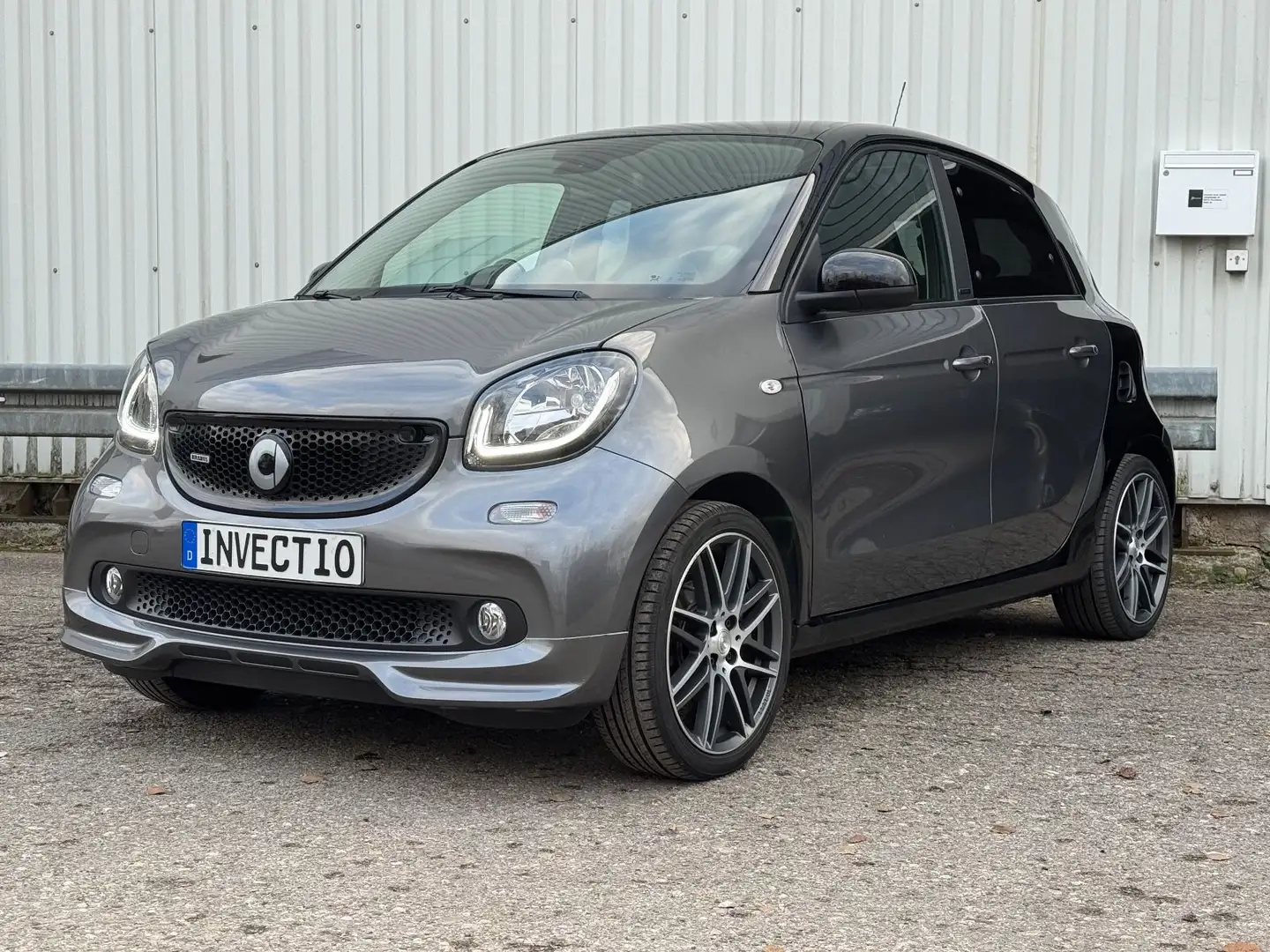 smart forFour Brabus Exclusive JBL Pano Navi Kamera Grau - 1