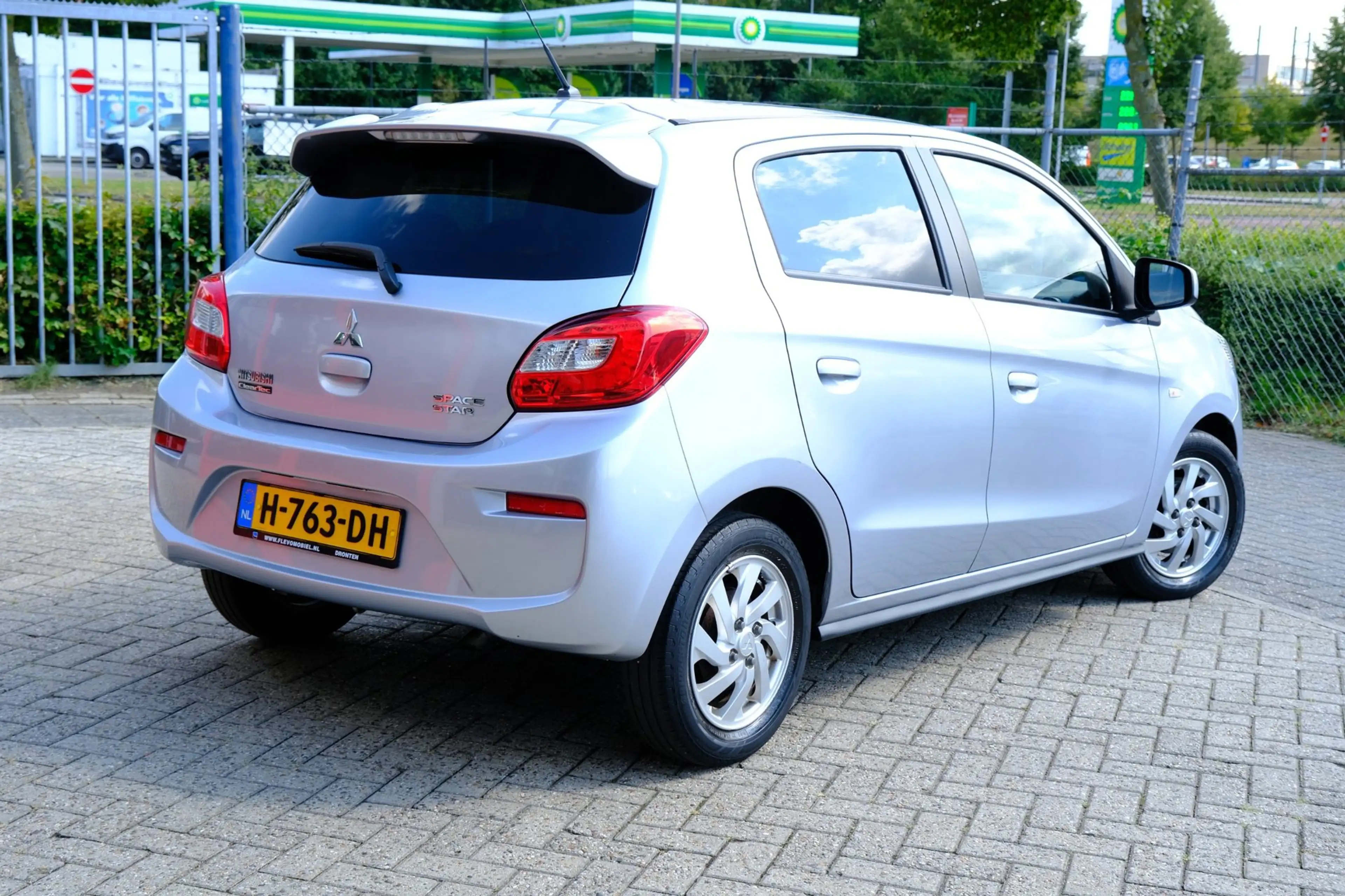 Mitsubishi Space Star 1.0 Active 5-drs *44.000km!* Navi|Airco|CarPlay|LM — photo 3