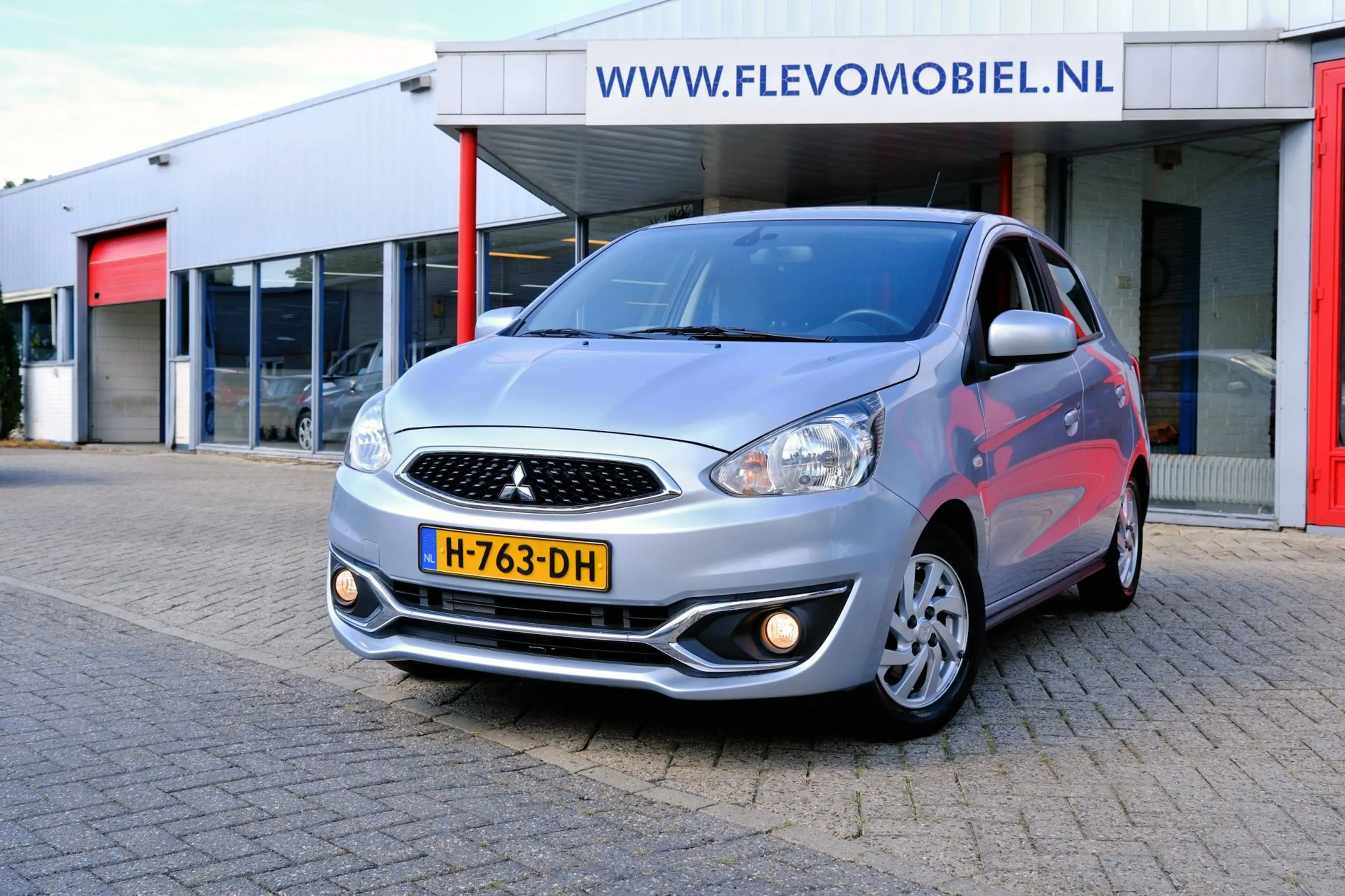 Mitsubishi Space Star 1.0 Active 5-drs *44.000km!* Navi|Airco|CarPlay|LM