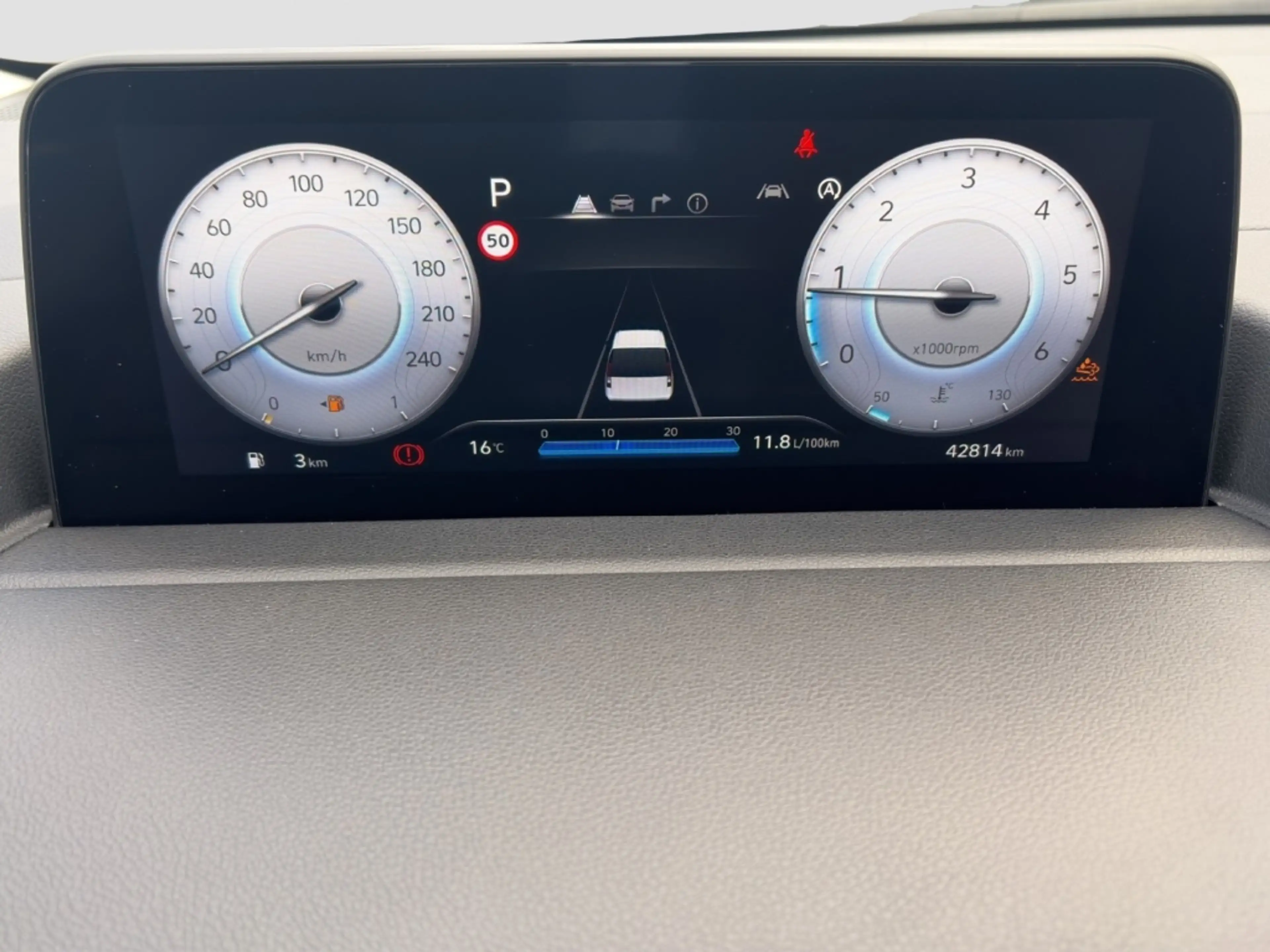 Hyundai STARIA PRIME 2.2 CRDi DCT *CAM*CARPLAY*LEDER*SITZHZG* — photo 12