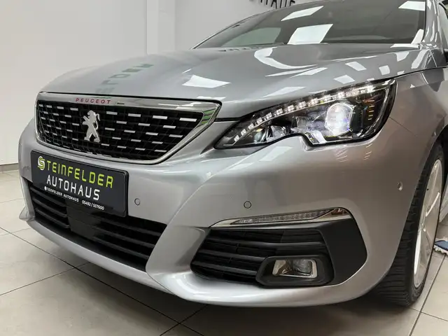 Peugeot 308 view 10