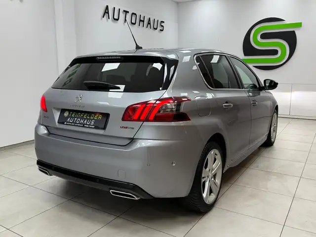 Peugeot 308 view 7