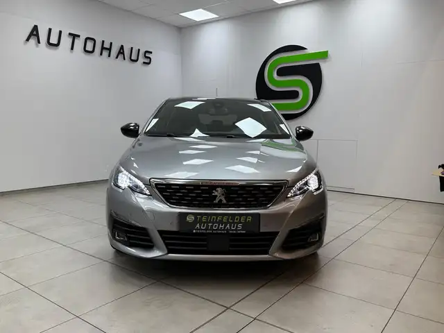 Peugeot 308 view 2
