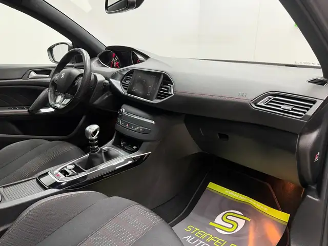 Peugeot 308 view 12