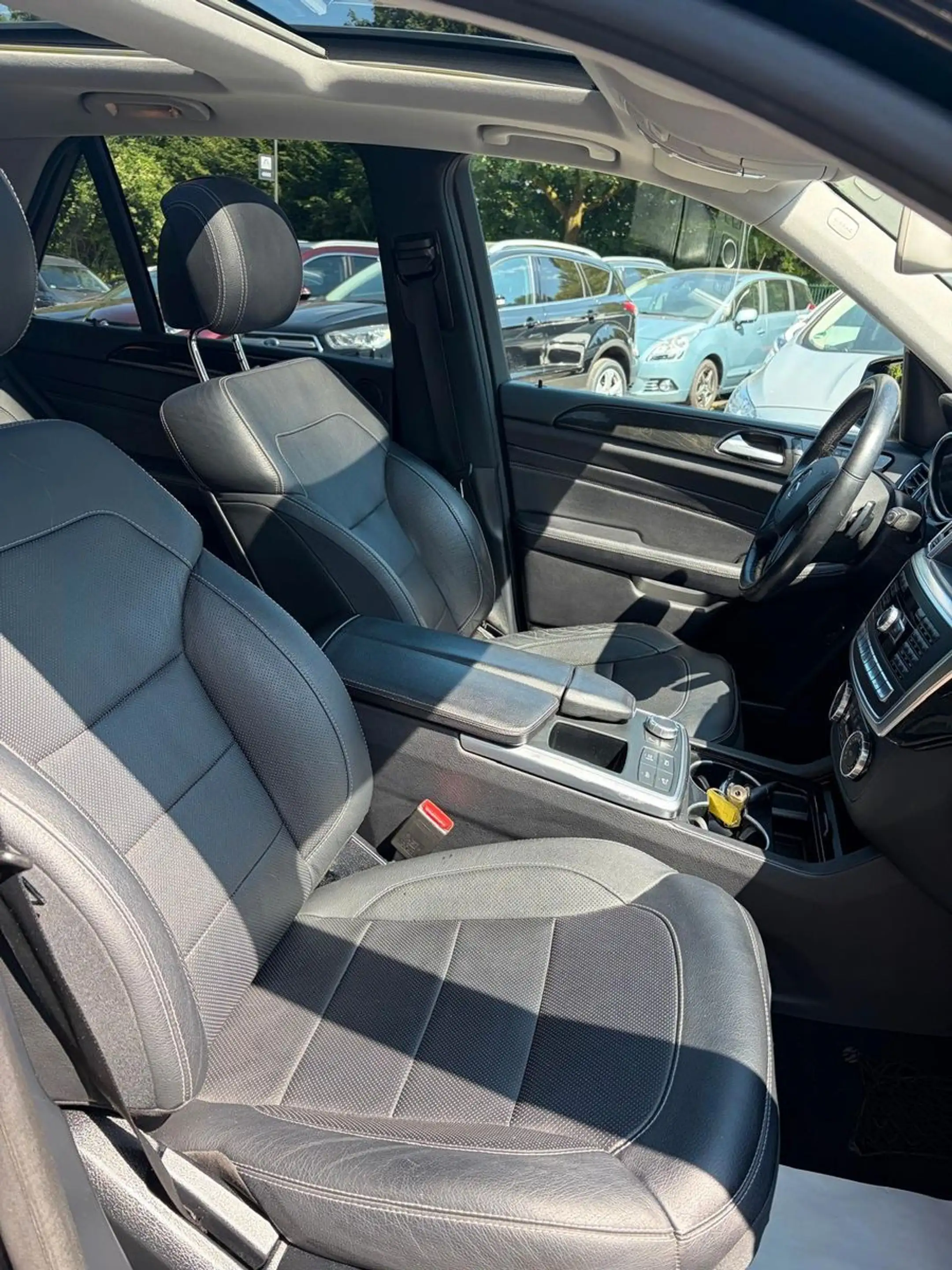 Mercedes-Benz ML 350 CDI BlueTec 4Matic — photo 10