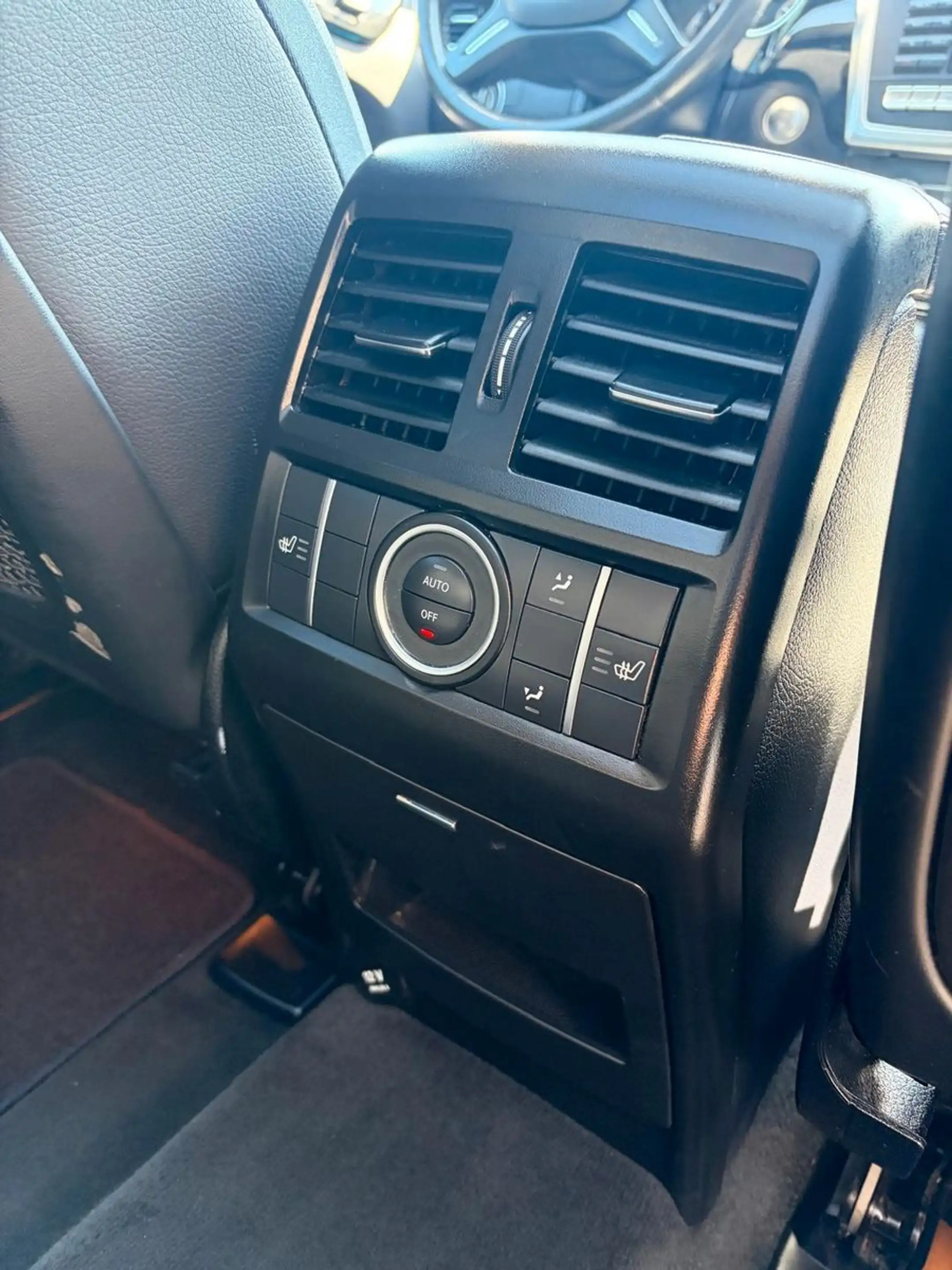 Mercedes-Benz ML 350 CDI BlueTec 4Matic — photo 13
