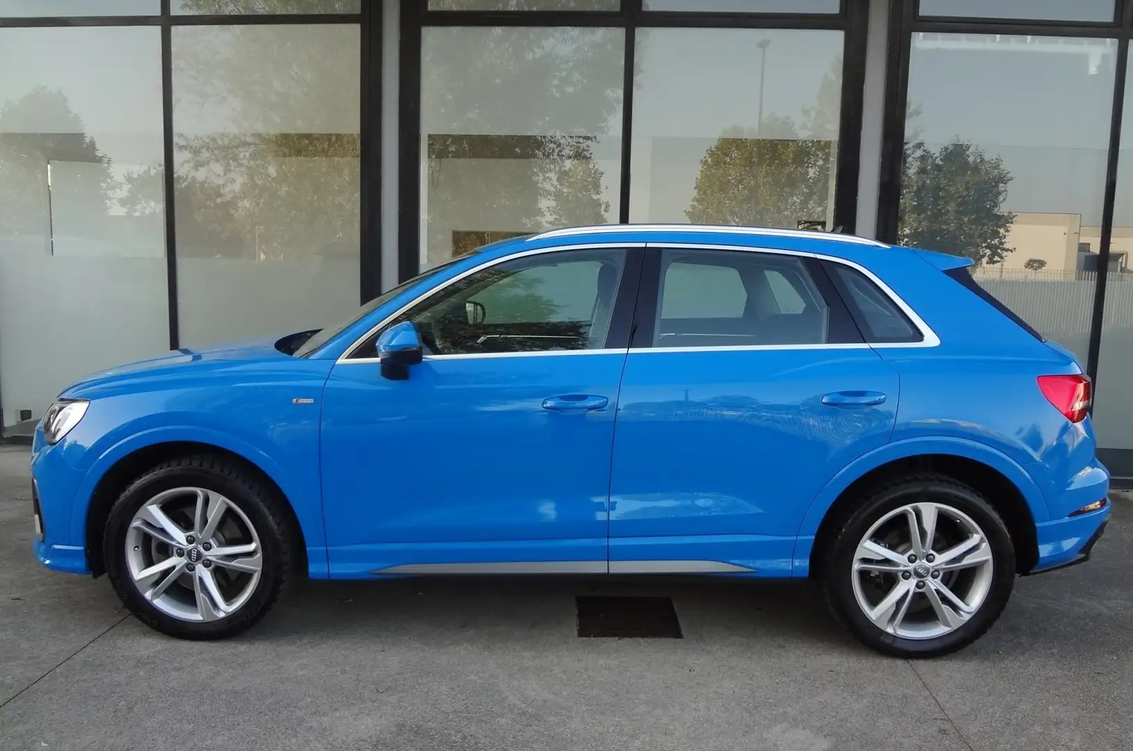 Audi Q3 2.0TDI S line quattro 190CV S-tronic TagliandiAudi Blu/Azzurro - 2