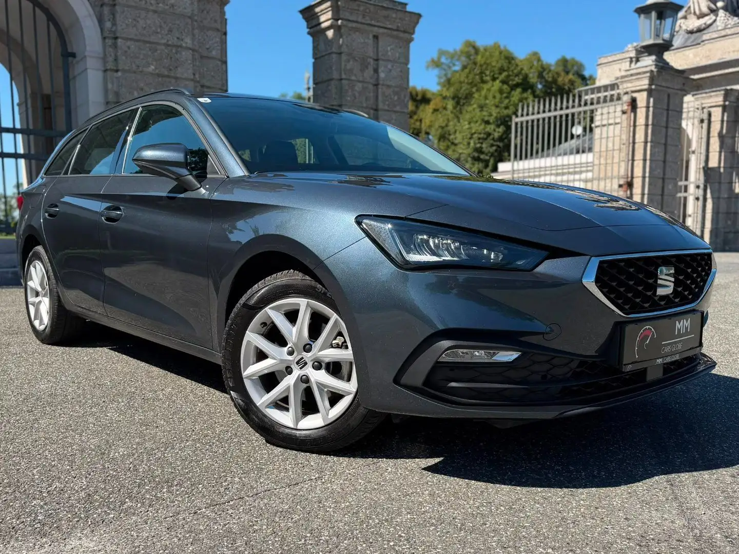 SEAT Leon 1.0 TSI Style OPF Grau - 2