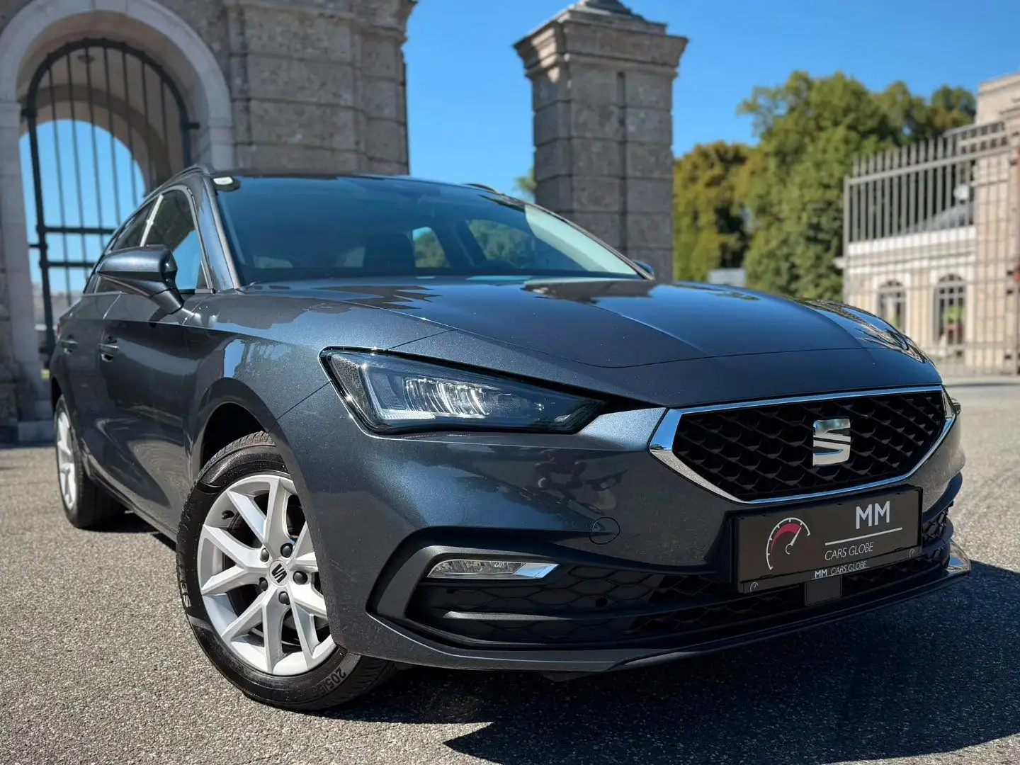 SEAT Leon 1.0 TSI Style OPF Grau - 1