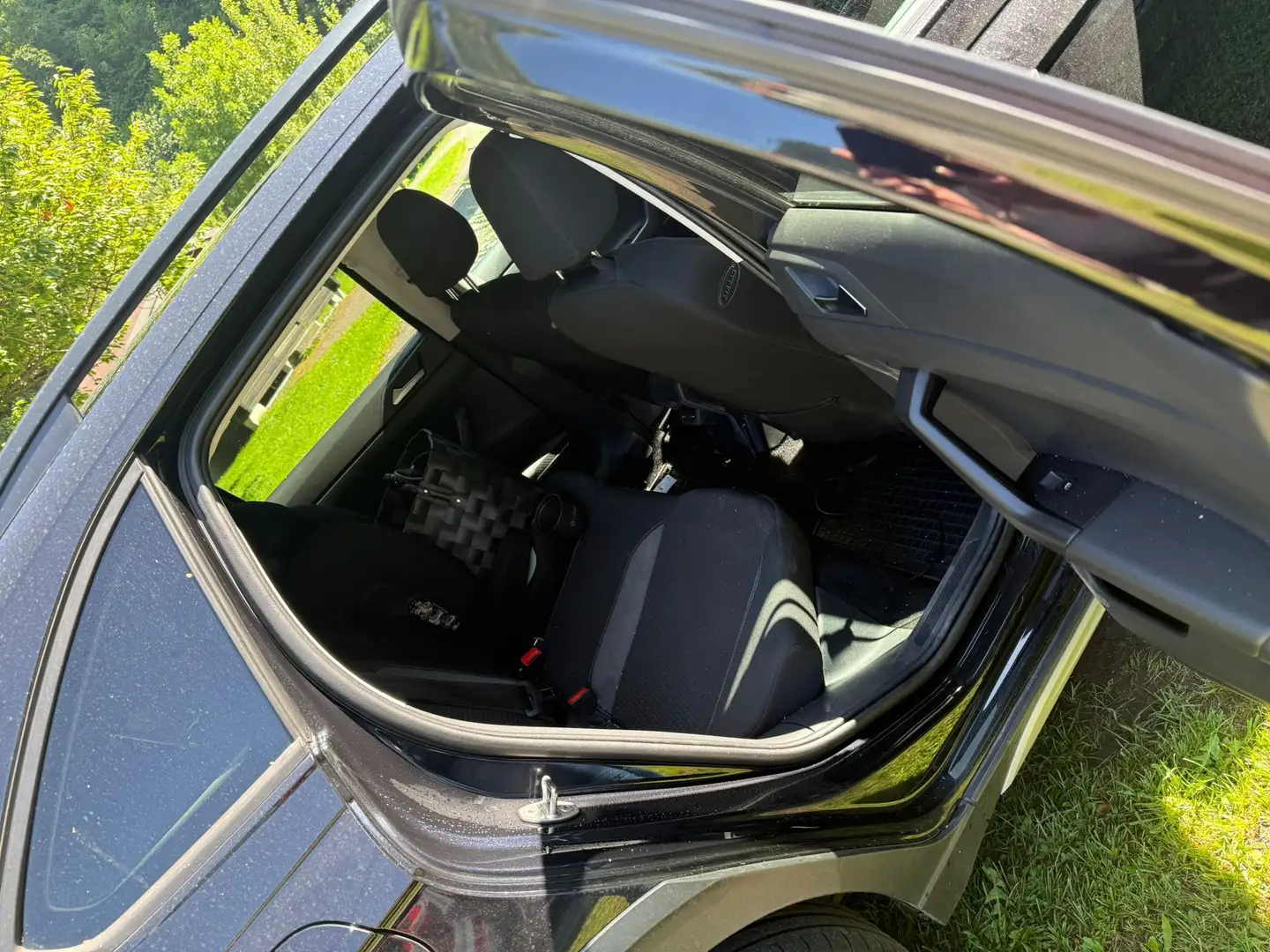 Volkswagen Taigo Taigo 1,0 TSI Life Life Schwarz - 2