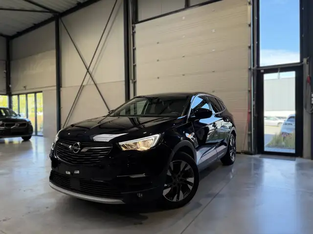 Opel Grandland X 1.2 Turbo Innovation - CarPlay Keyless Trekhaak Camera Zetelverw.
