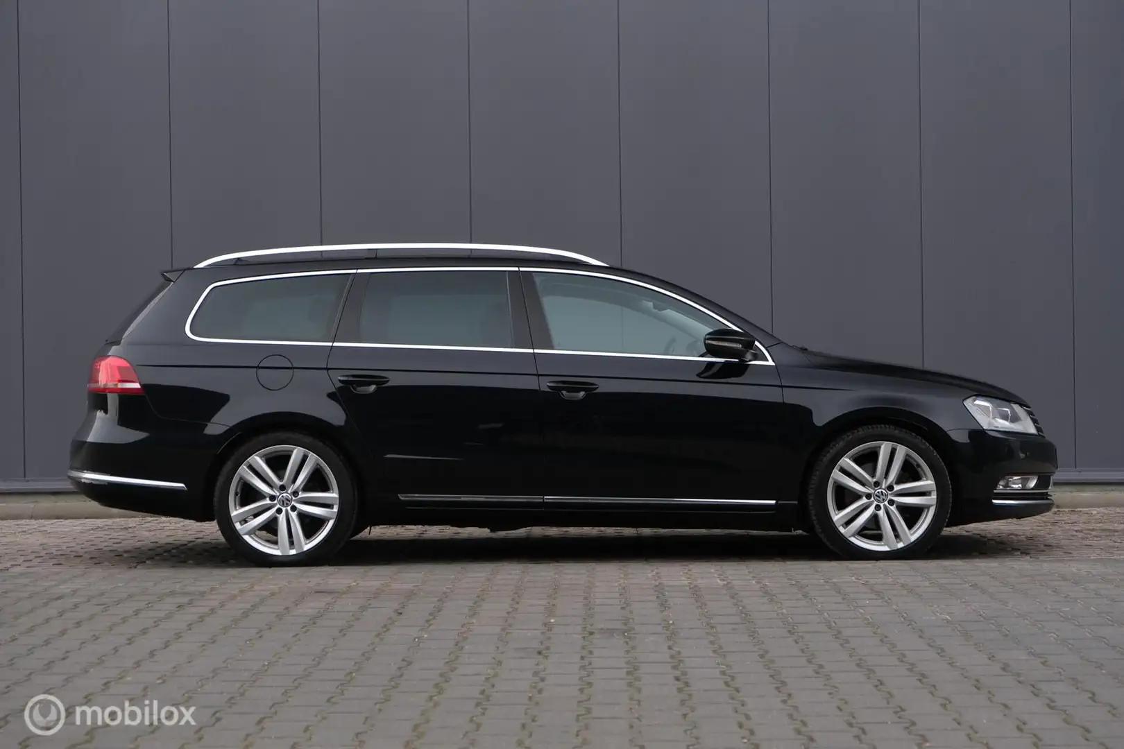Volkswagen Passat Variant 1.8 TSI Highline | Rijklaar | Alcantara | Stoelver Noir - 2