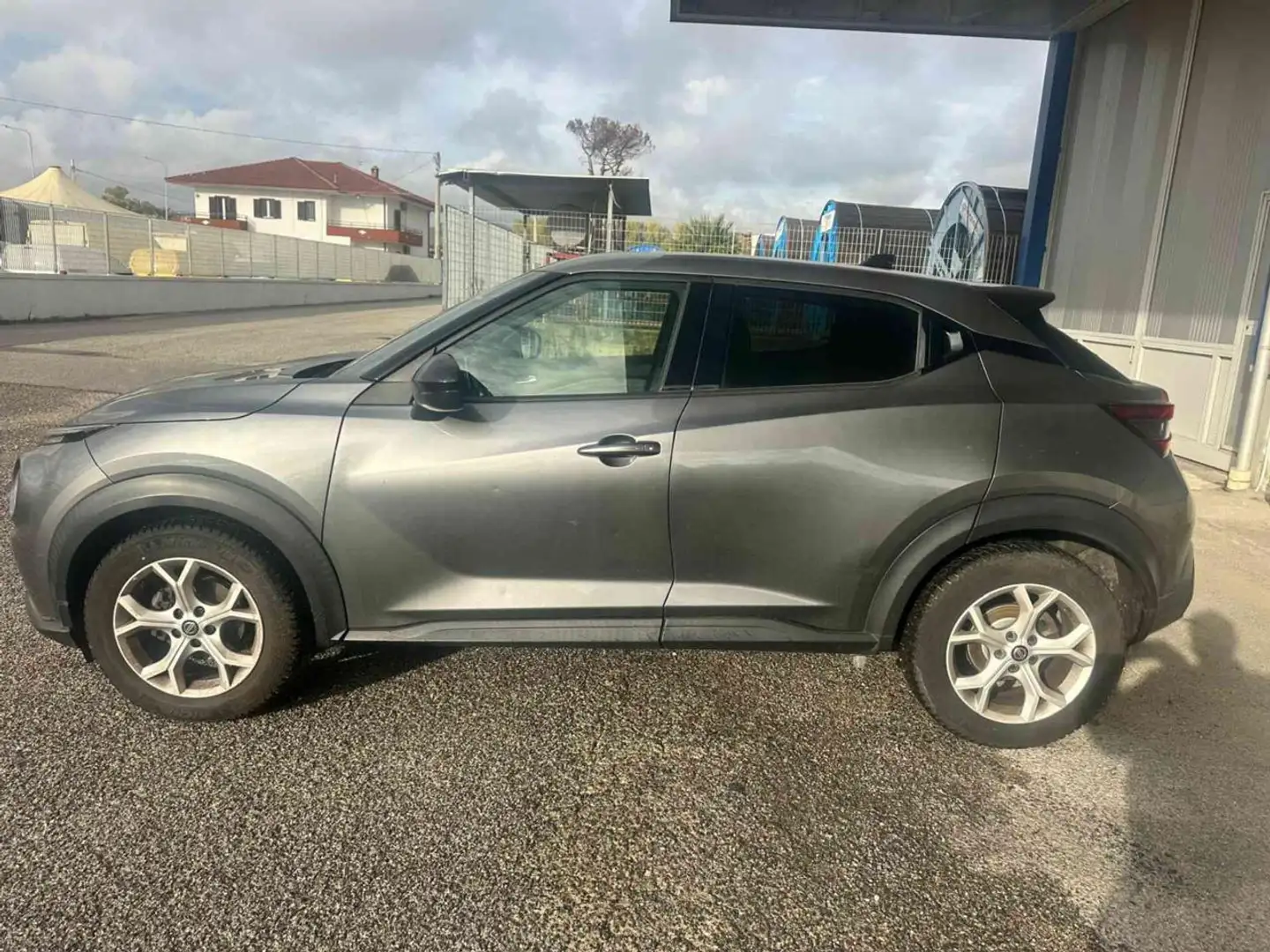 Nissan Juke 1.0 DIG-T 114 CV DCT N-Connecta Grau - 2