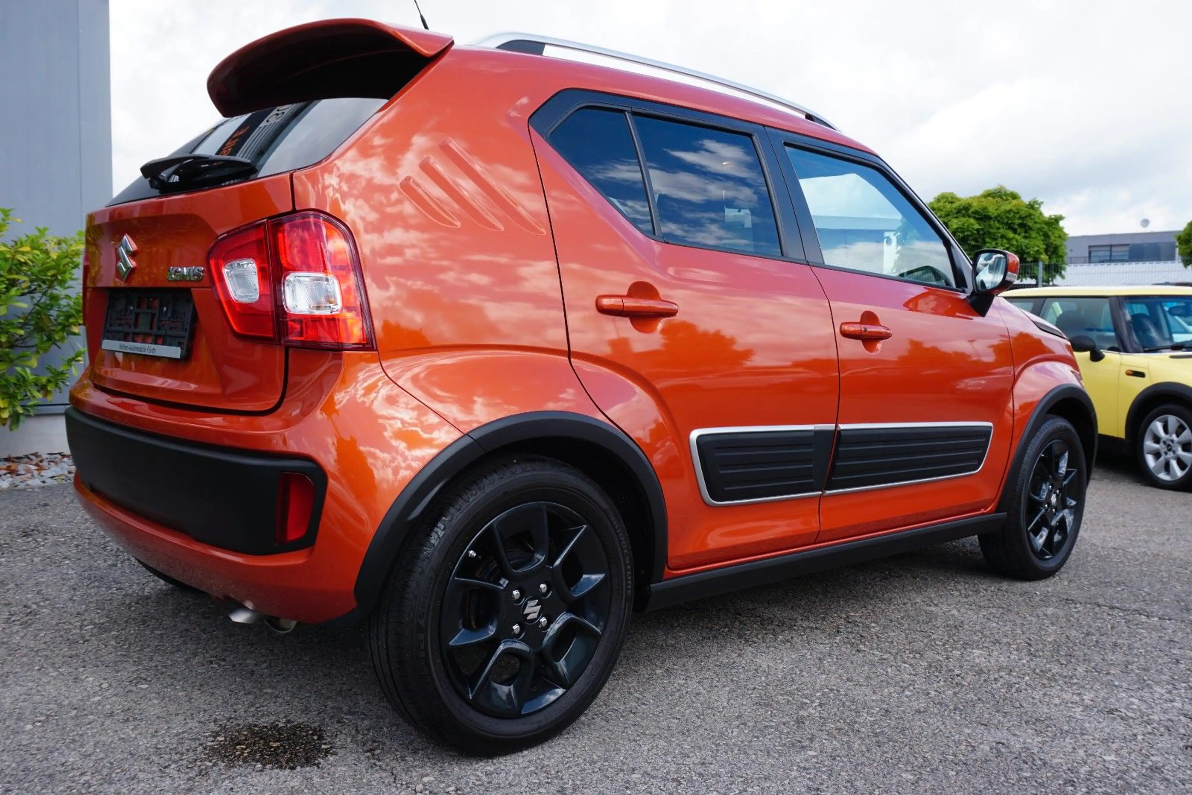 Suzuki Ignis Automatik*Navi*Kamera*Sitzheizung*8 fach* — photo 15