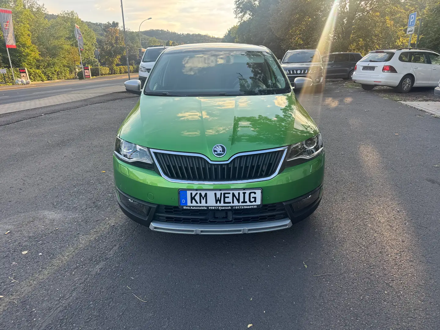 Skoda Rapid/Spaceback Ambition Automatik Xenon Pano Scout Grün - 1