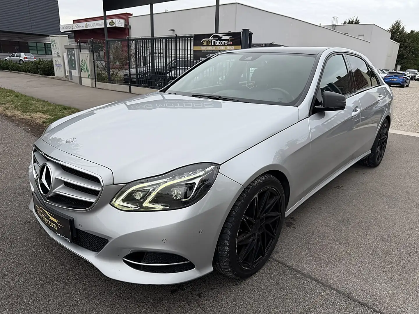 Mercedes-Benz E 220 CDI Edition Avantgarde !!! Grau - 2